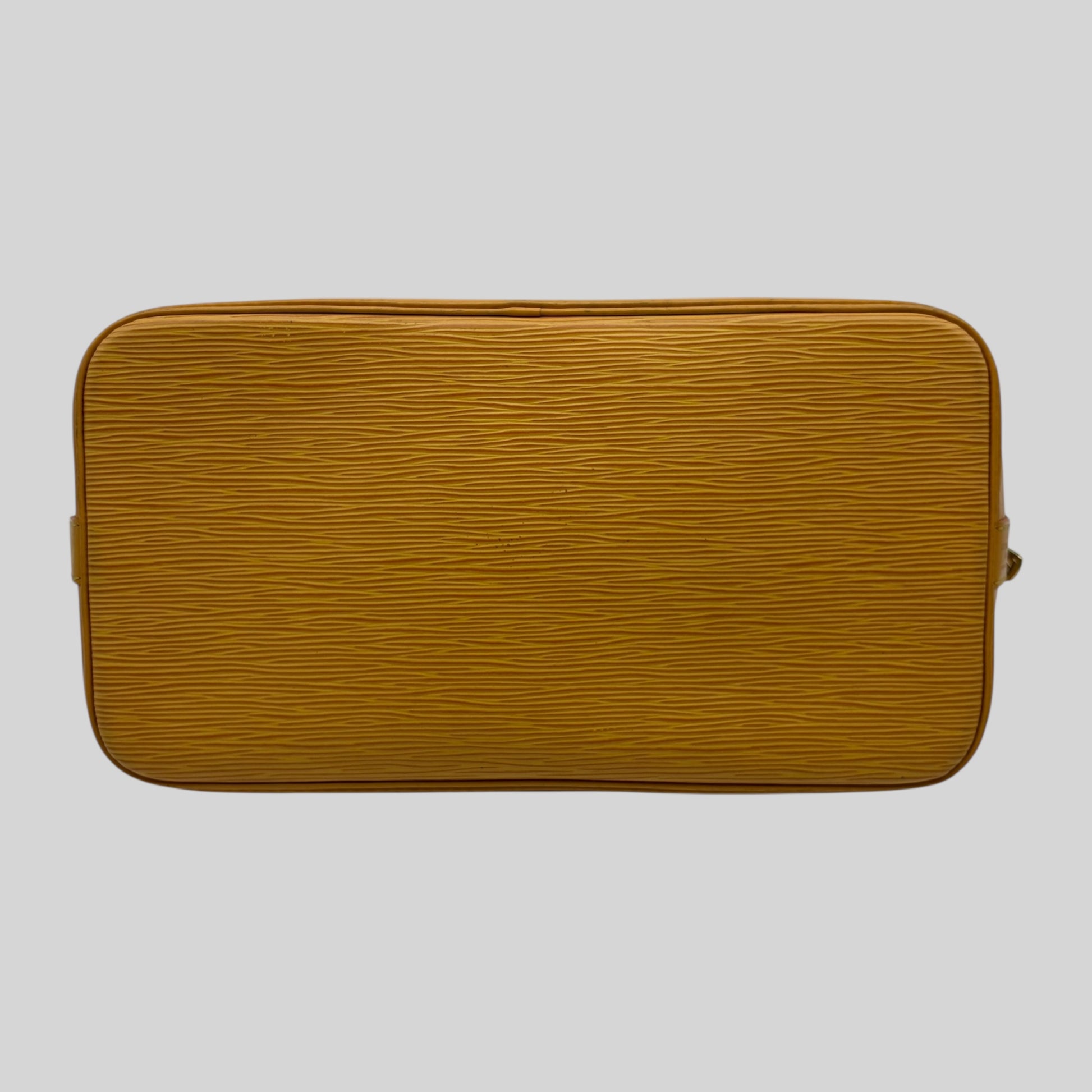 Louis Vuitton Alma PM Epi