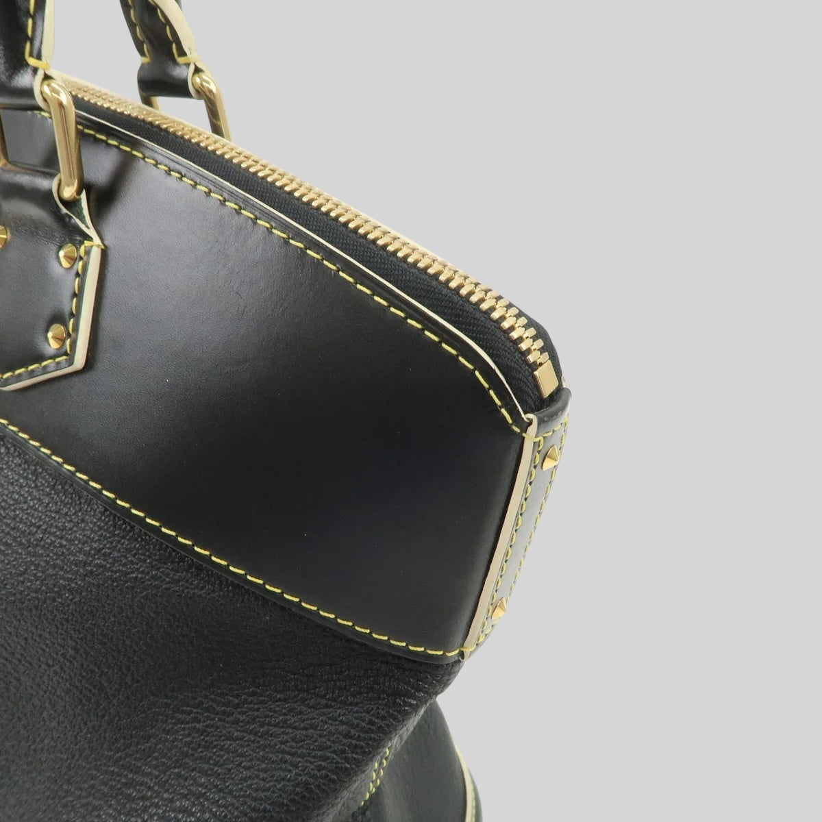 Louis Vuitton Suhari Lock It