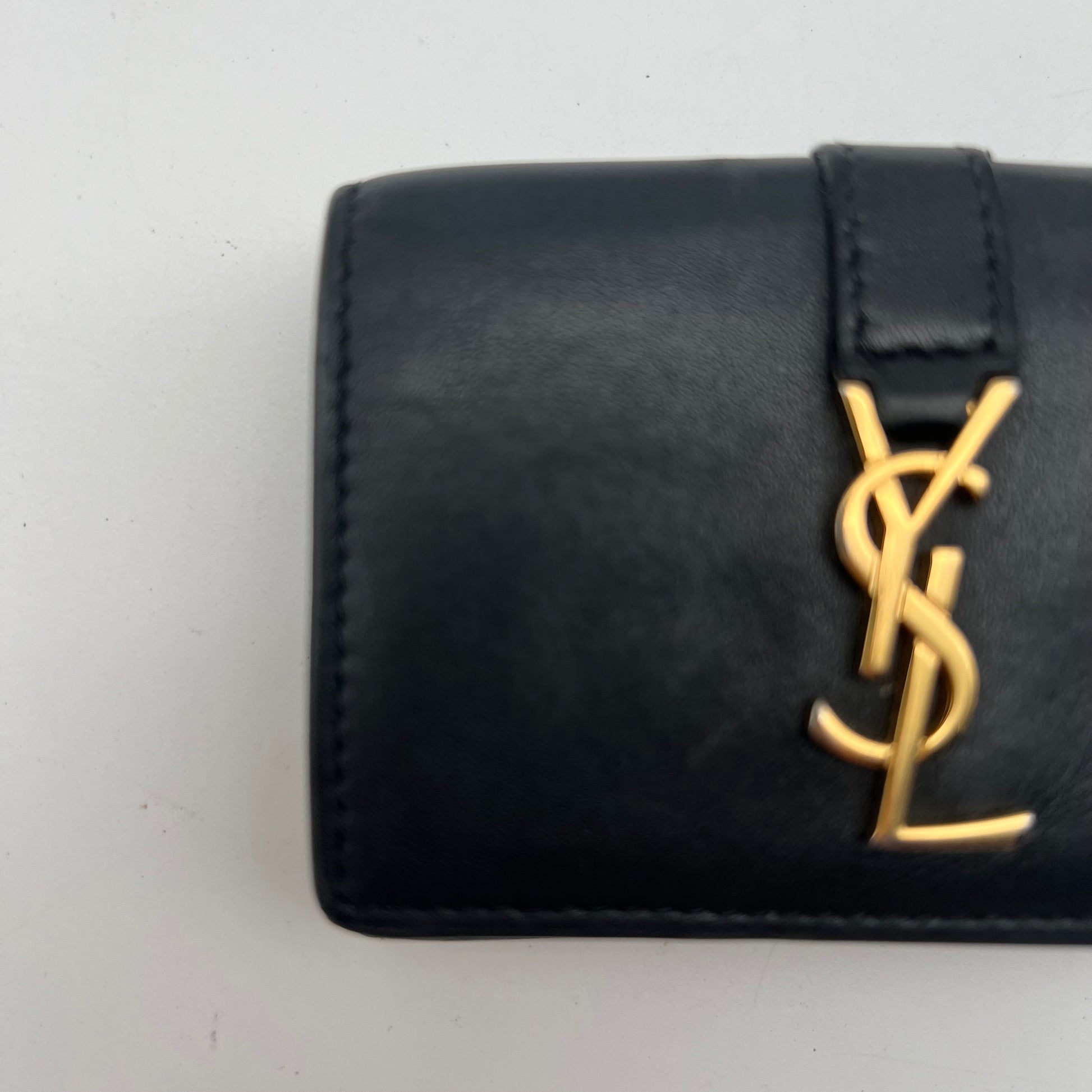 Yves Saint Laurent Compact