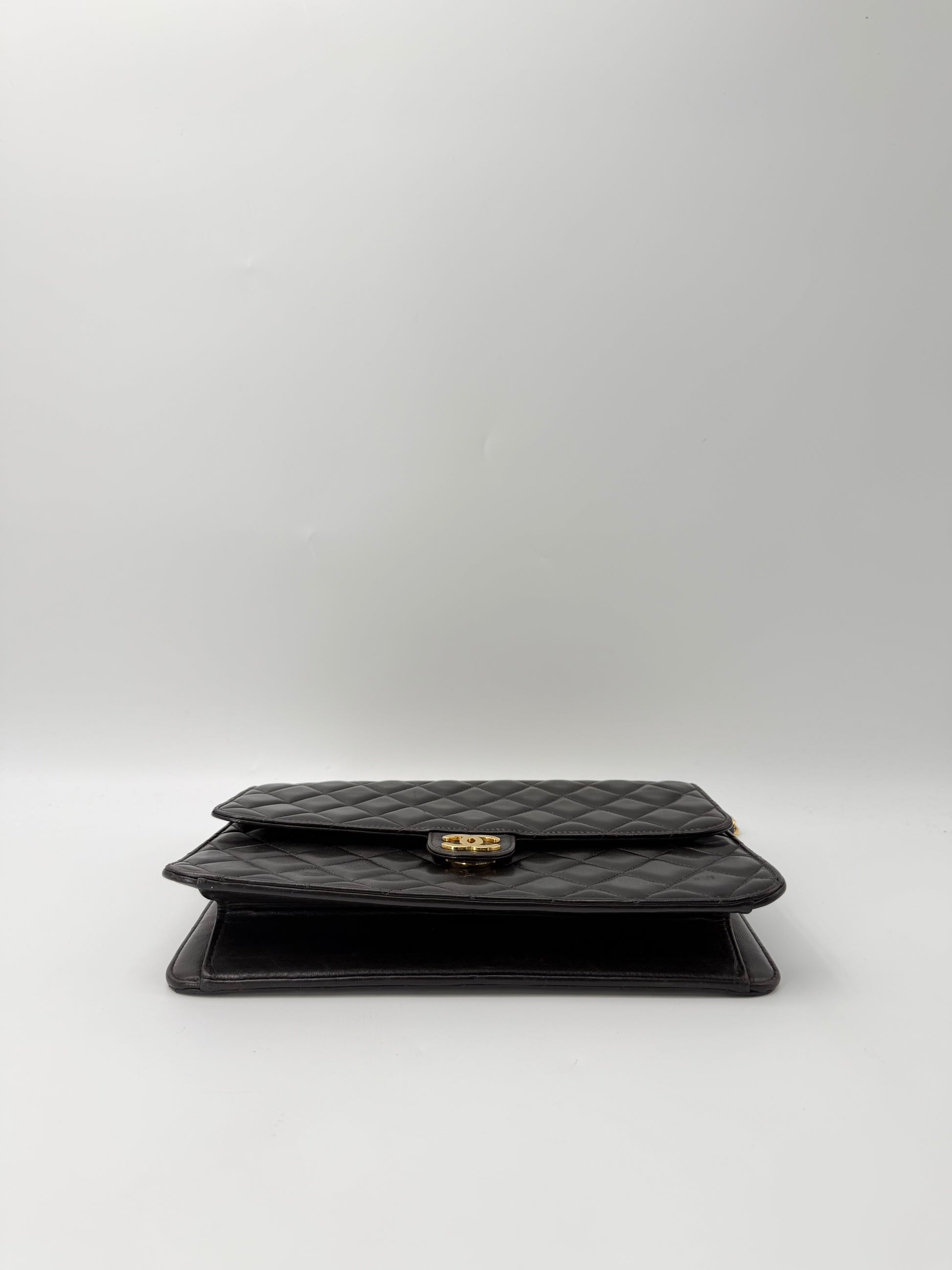CHANEL CLASSIC FLAP