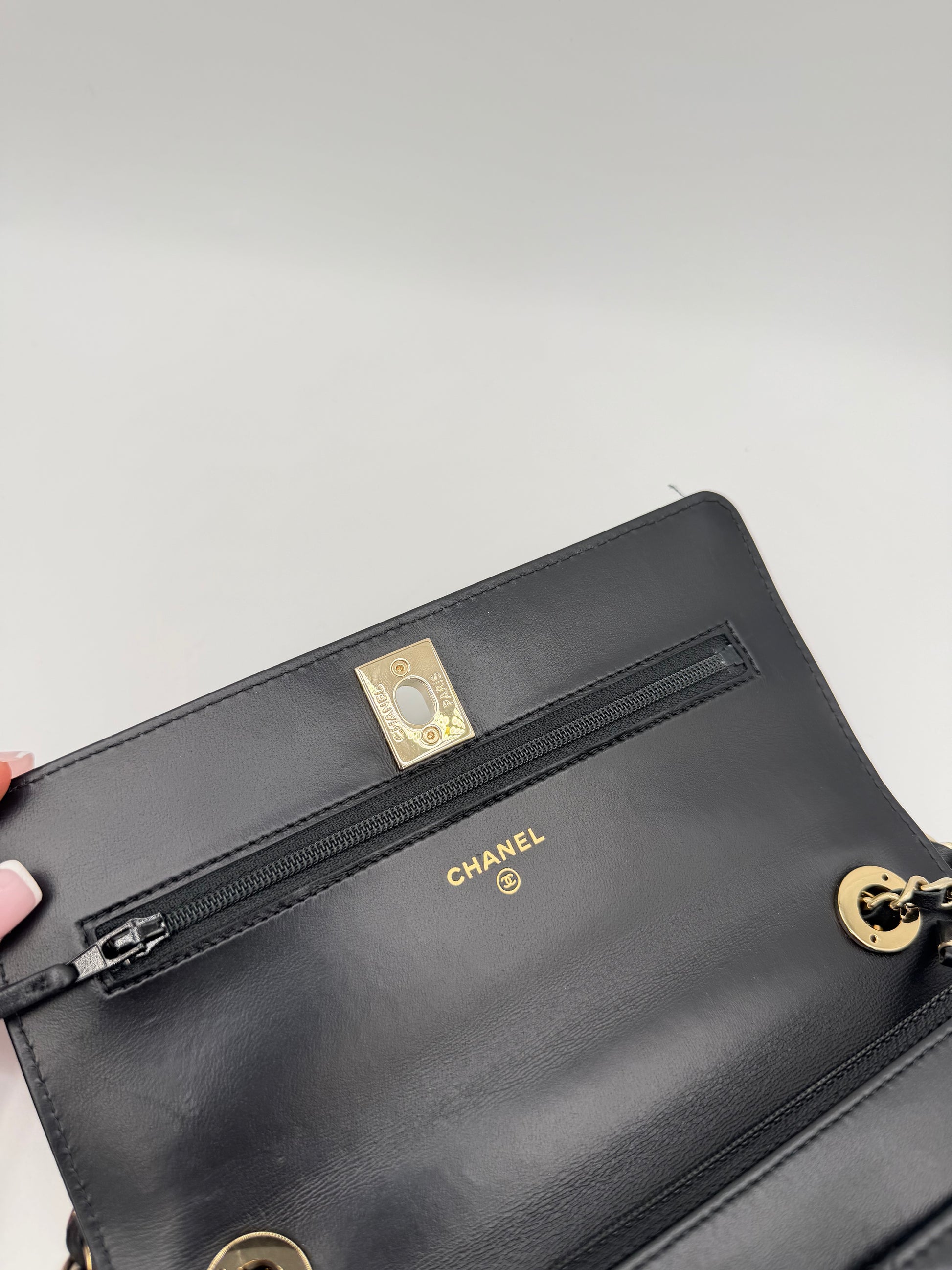 CHANEL TRENDY WOC