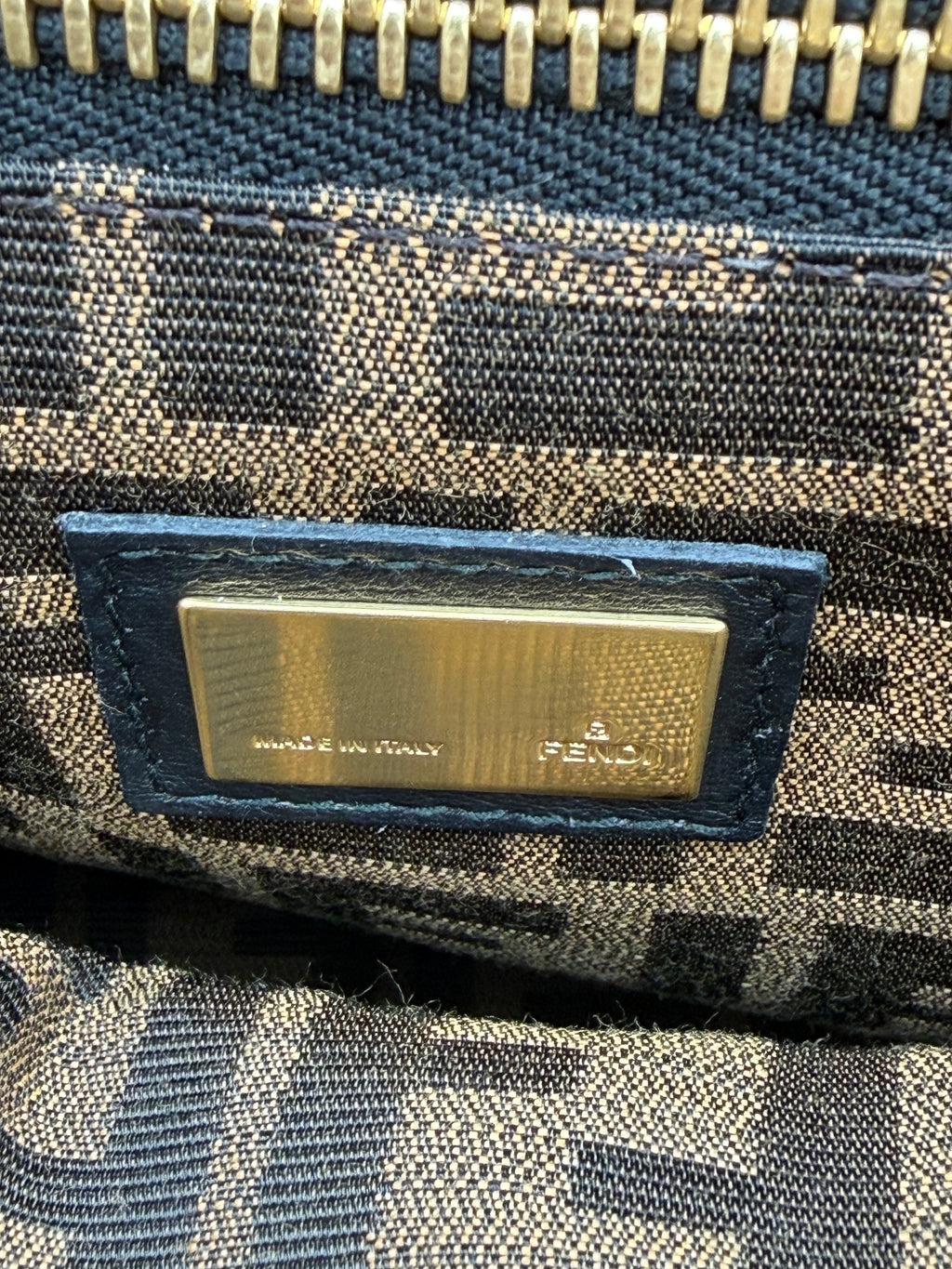 FENDI PEEKABOO L