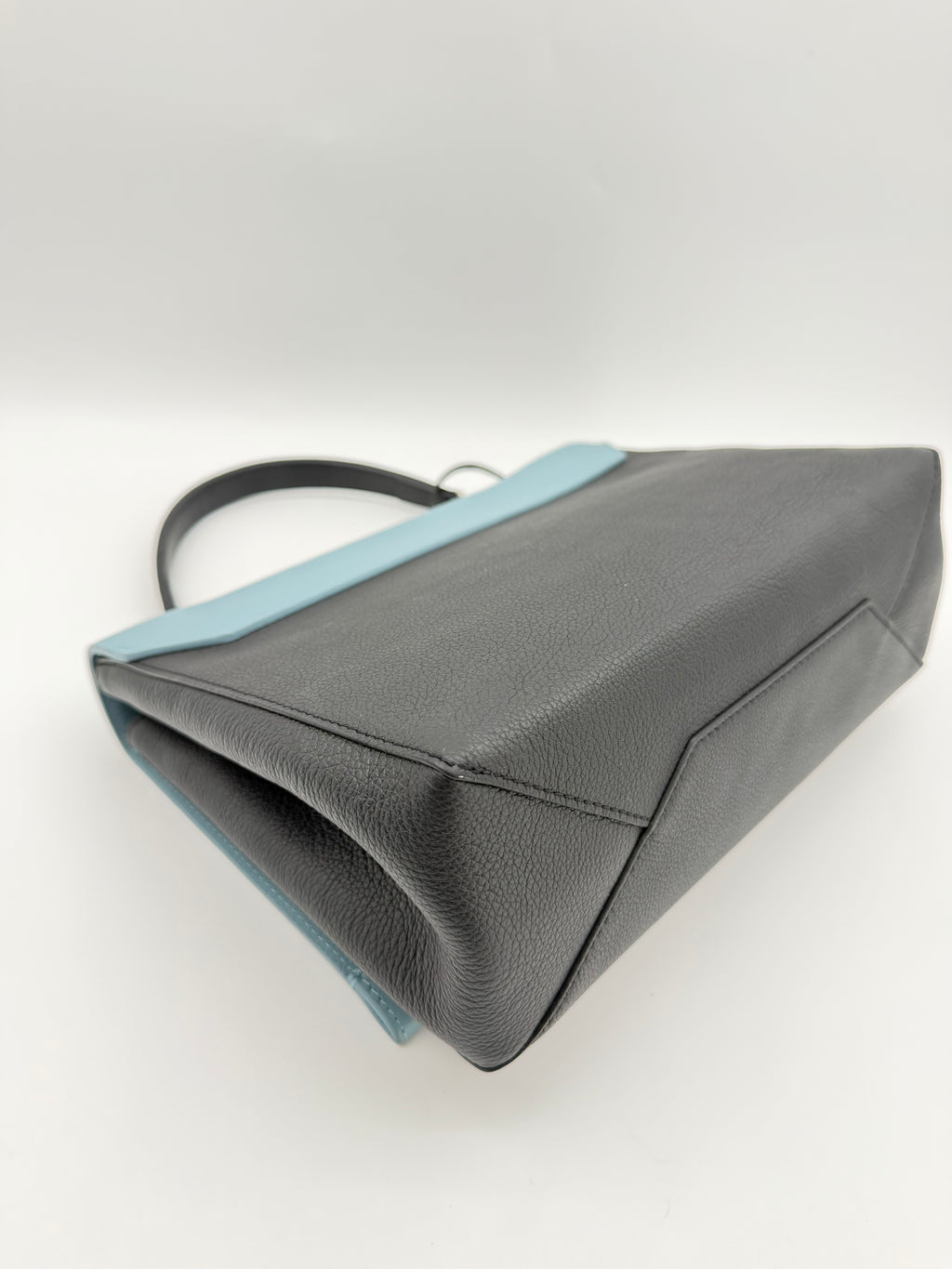 LOUIS VUITTON LOCK ME