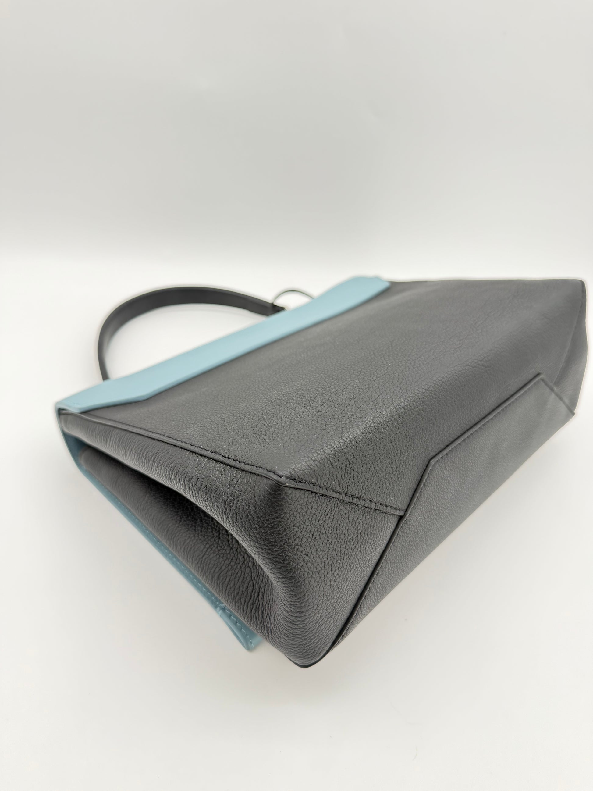 LOUIS VUITTON LOCK ME