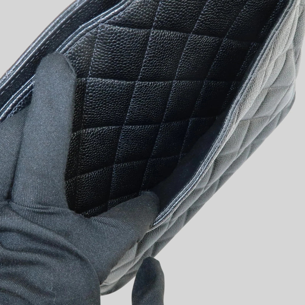 Chanel Coco Medaillon