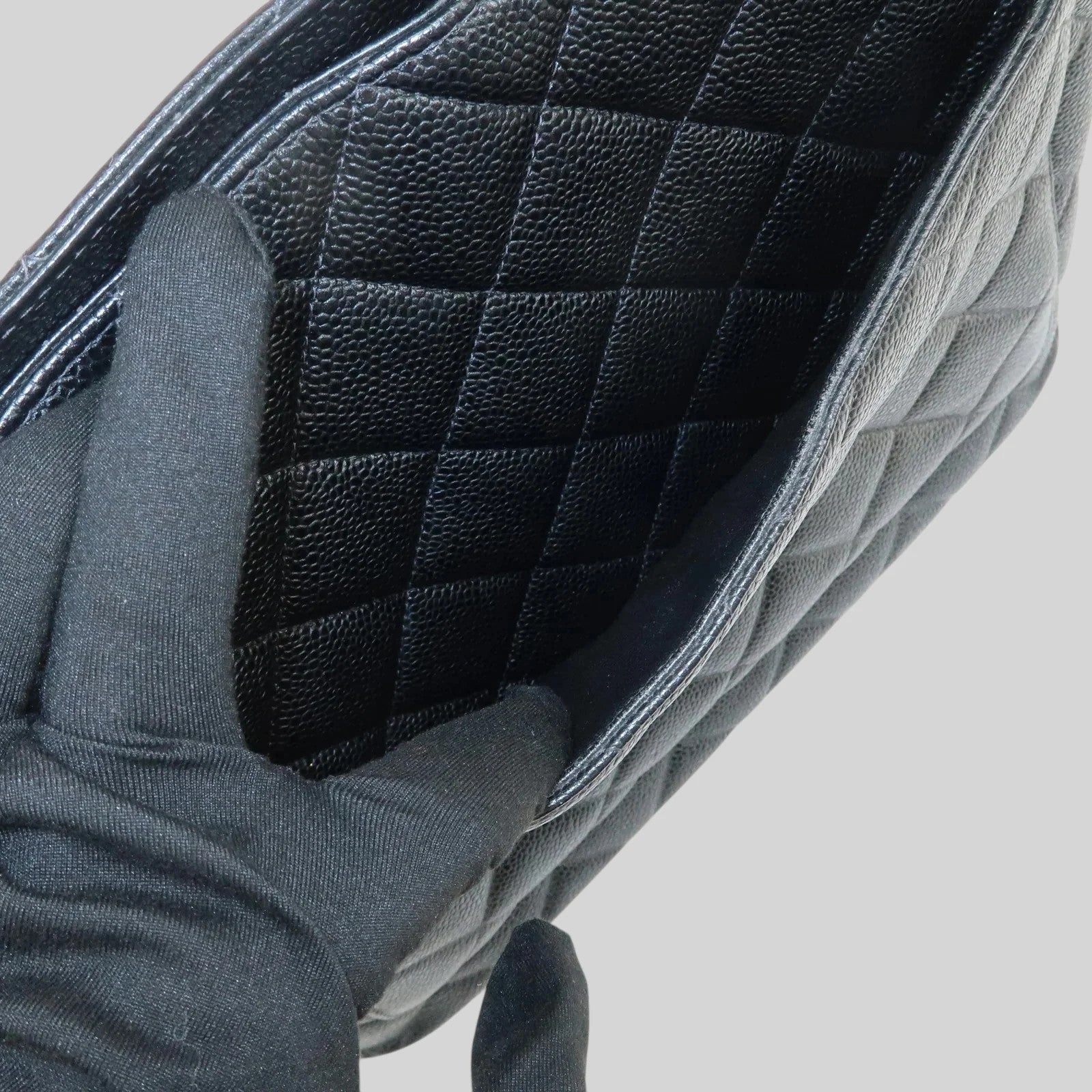 Chanel Coco Medaillon