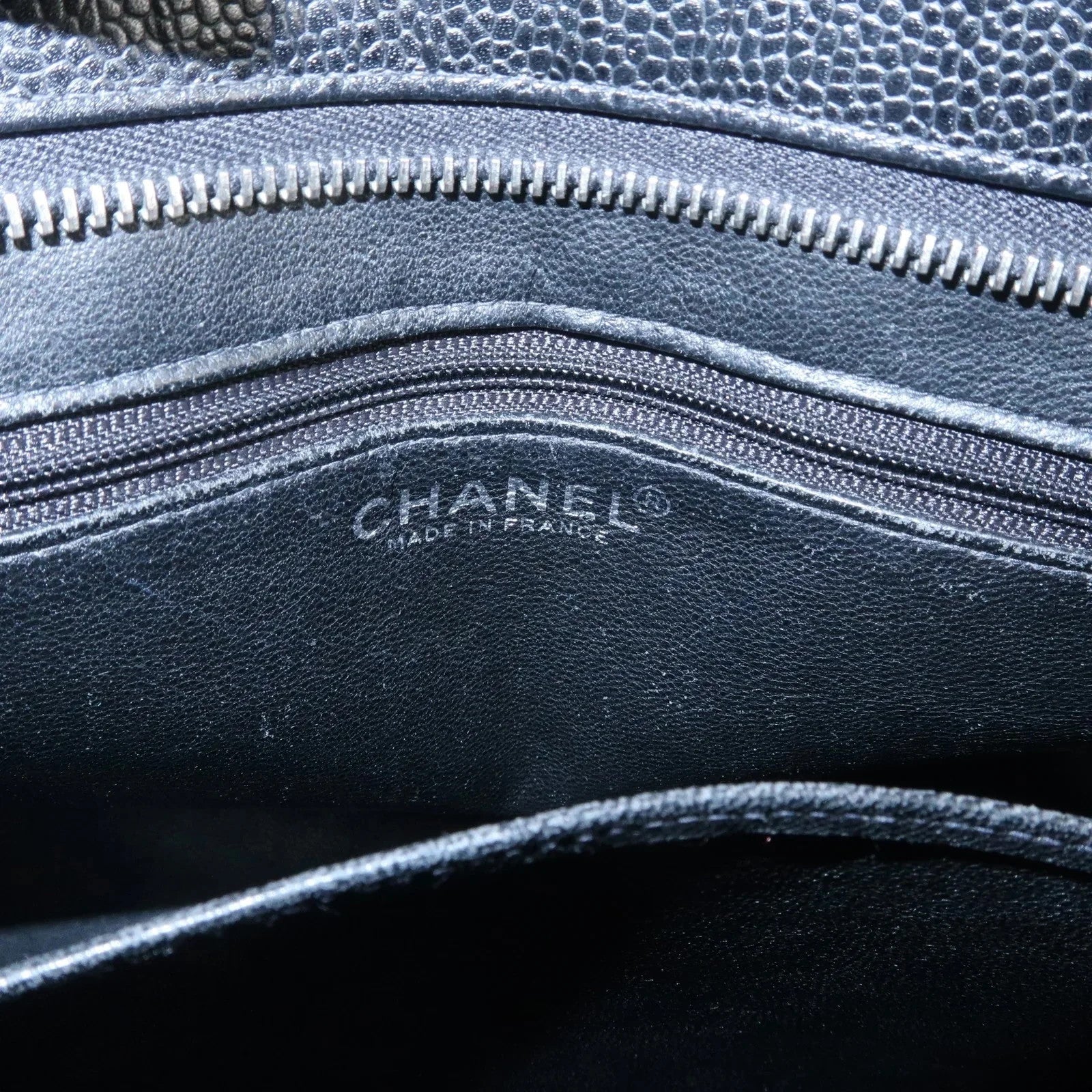 Chanel Coco Medaillon