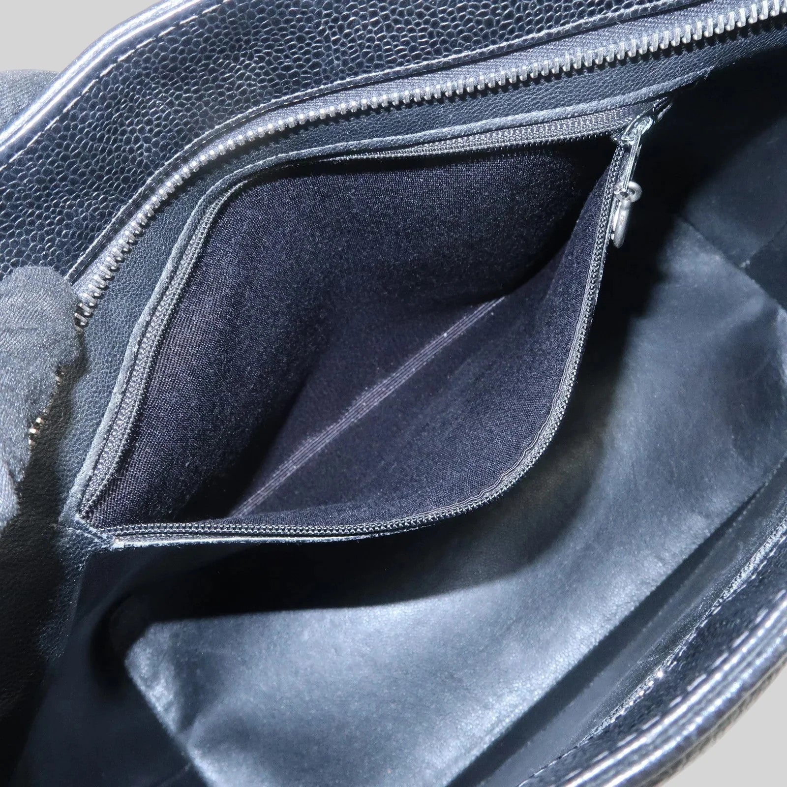 Chanel Coco Medaillon