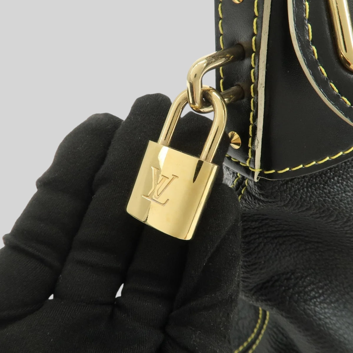 Louis Vuitton Suhari Lock It