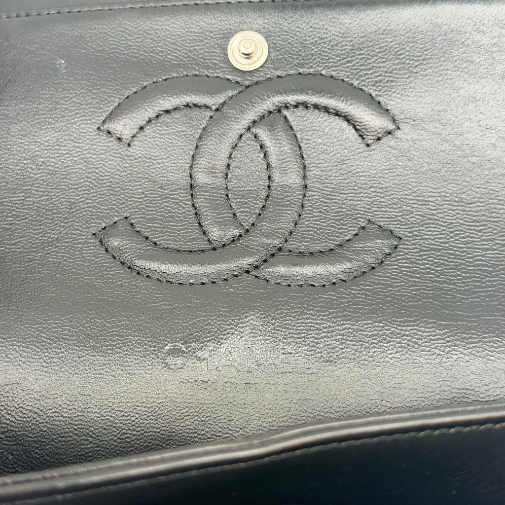 CHANEL TIMELESS 25 PATENT LEATHER