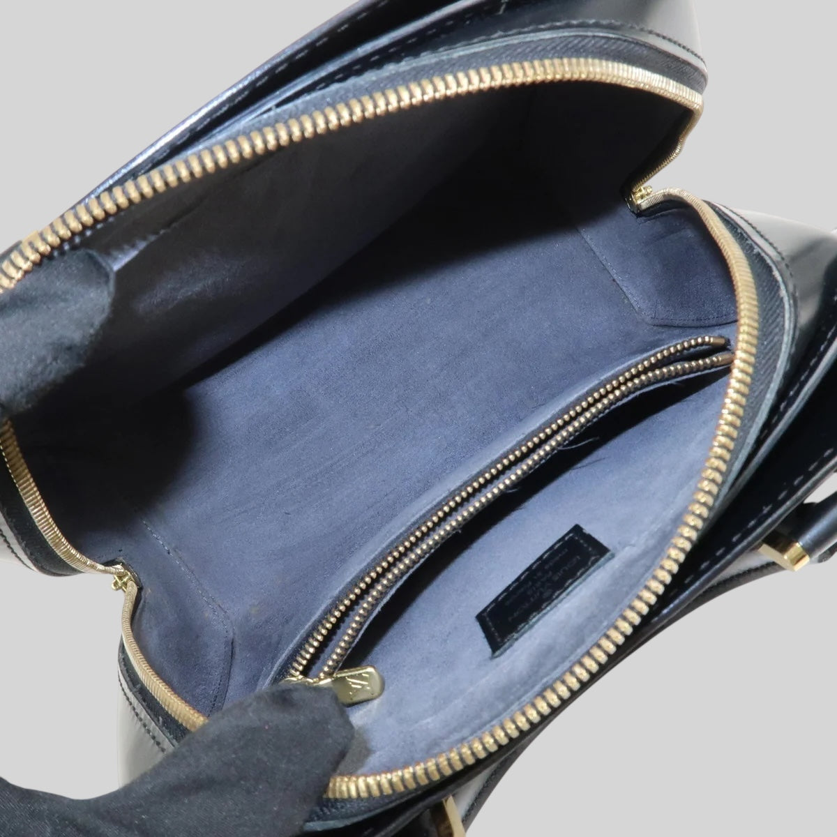 Louis Vuitton Pont-Neuf