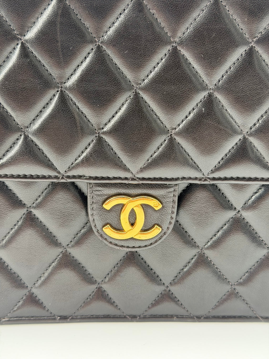 CHANEL CLASSIC FLAP