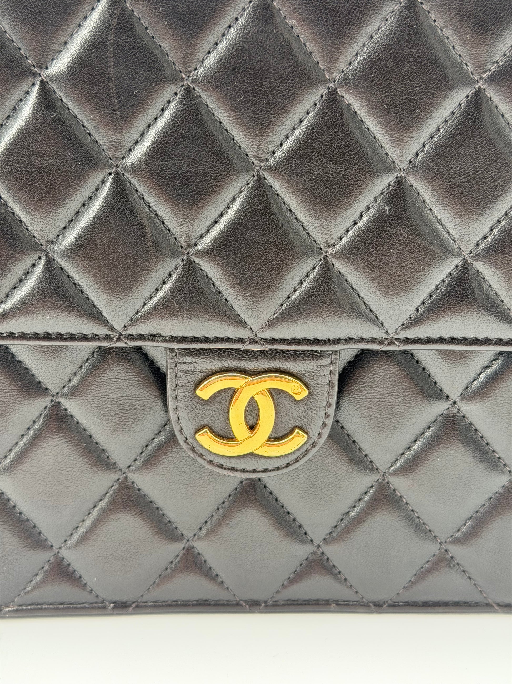 CHANEL CLASSIC FLAP