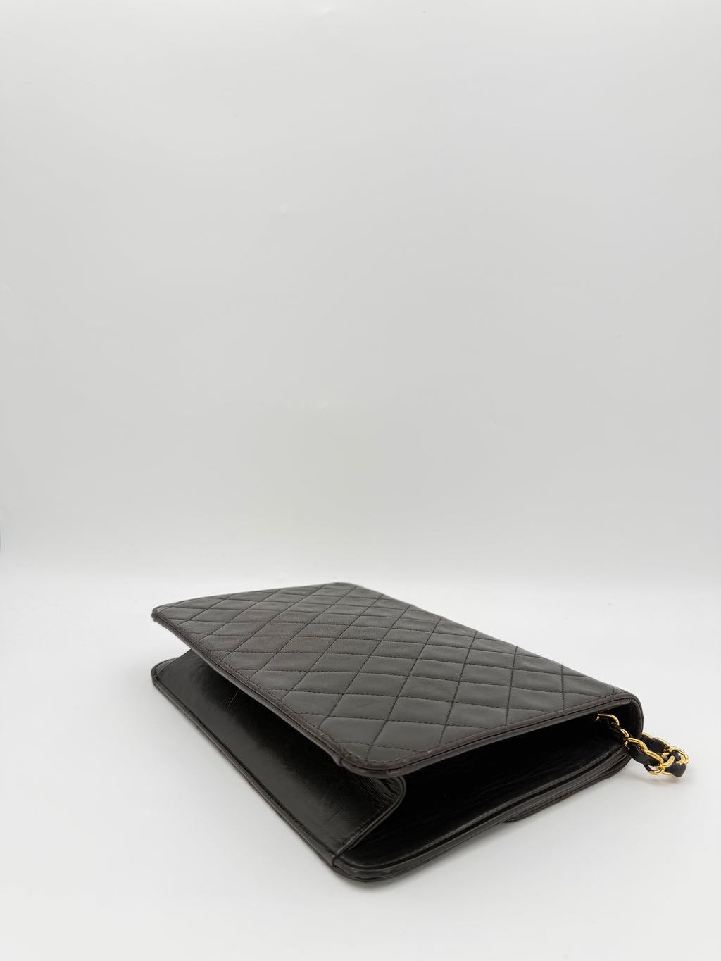 CHANEL CLASSIC FLAP