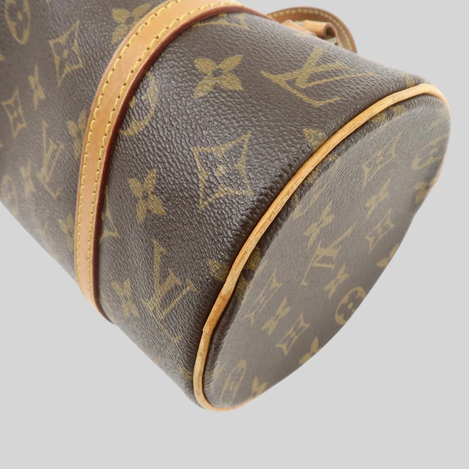 Louis Vuitton Papillon 26