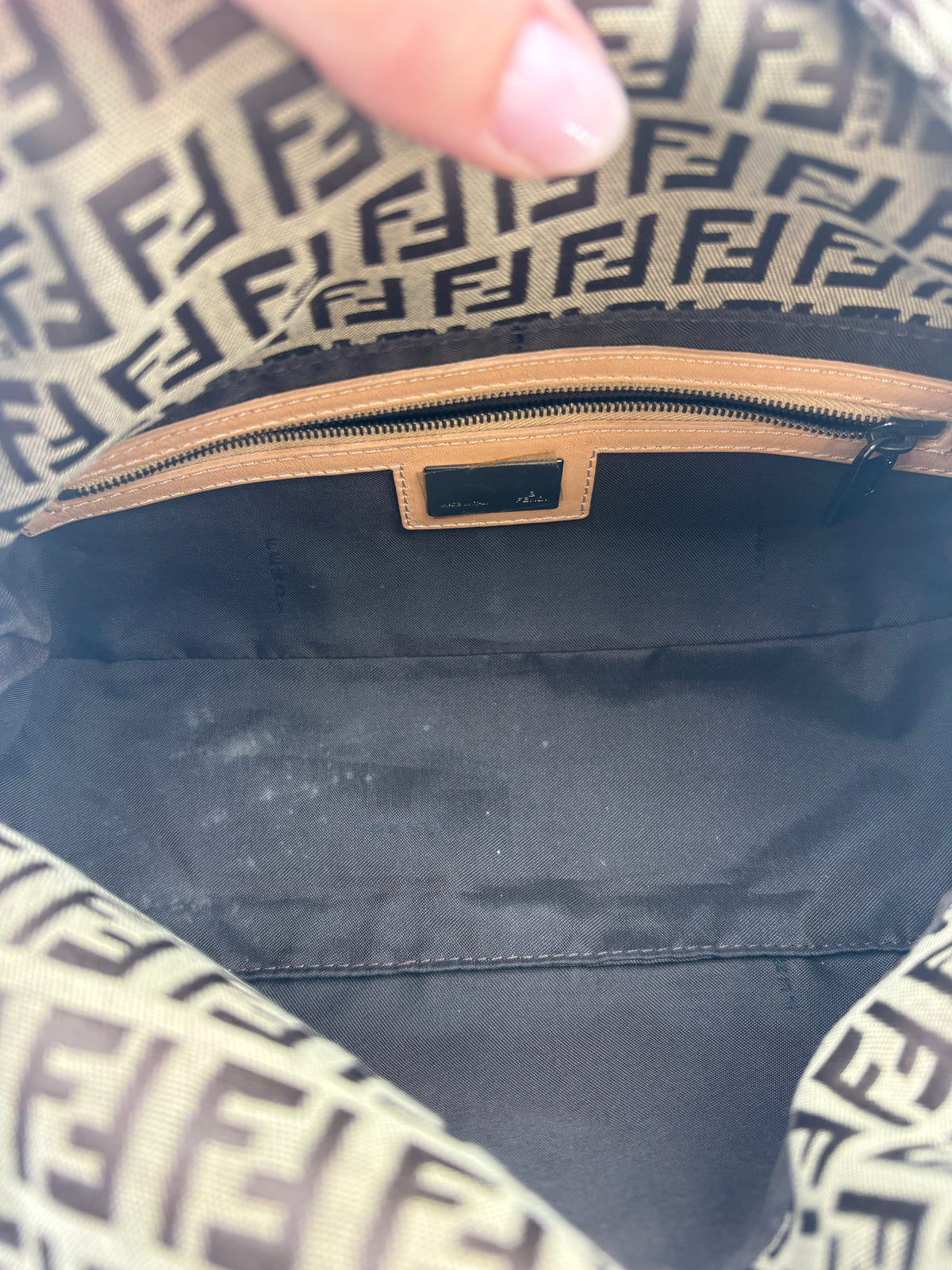 FENDI BAGUETTE FF