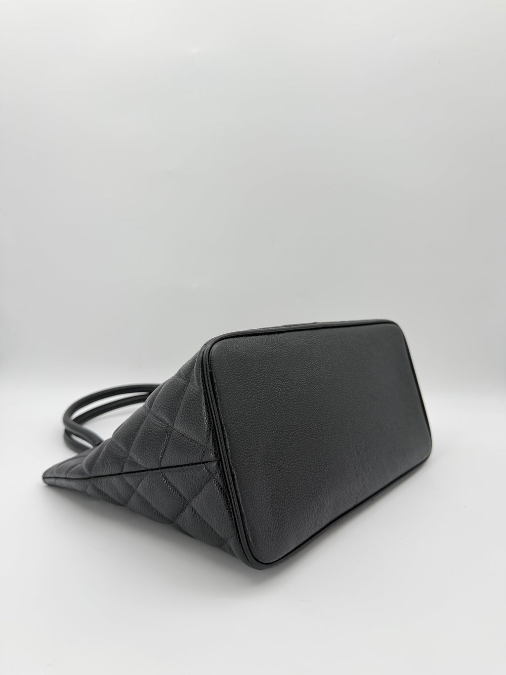 CHANEL MEDAILLON
