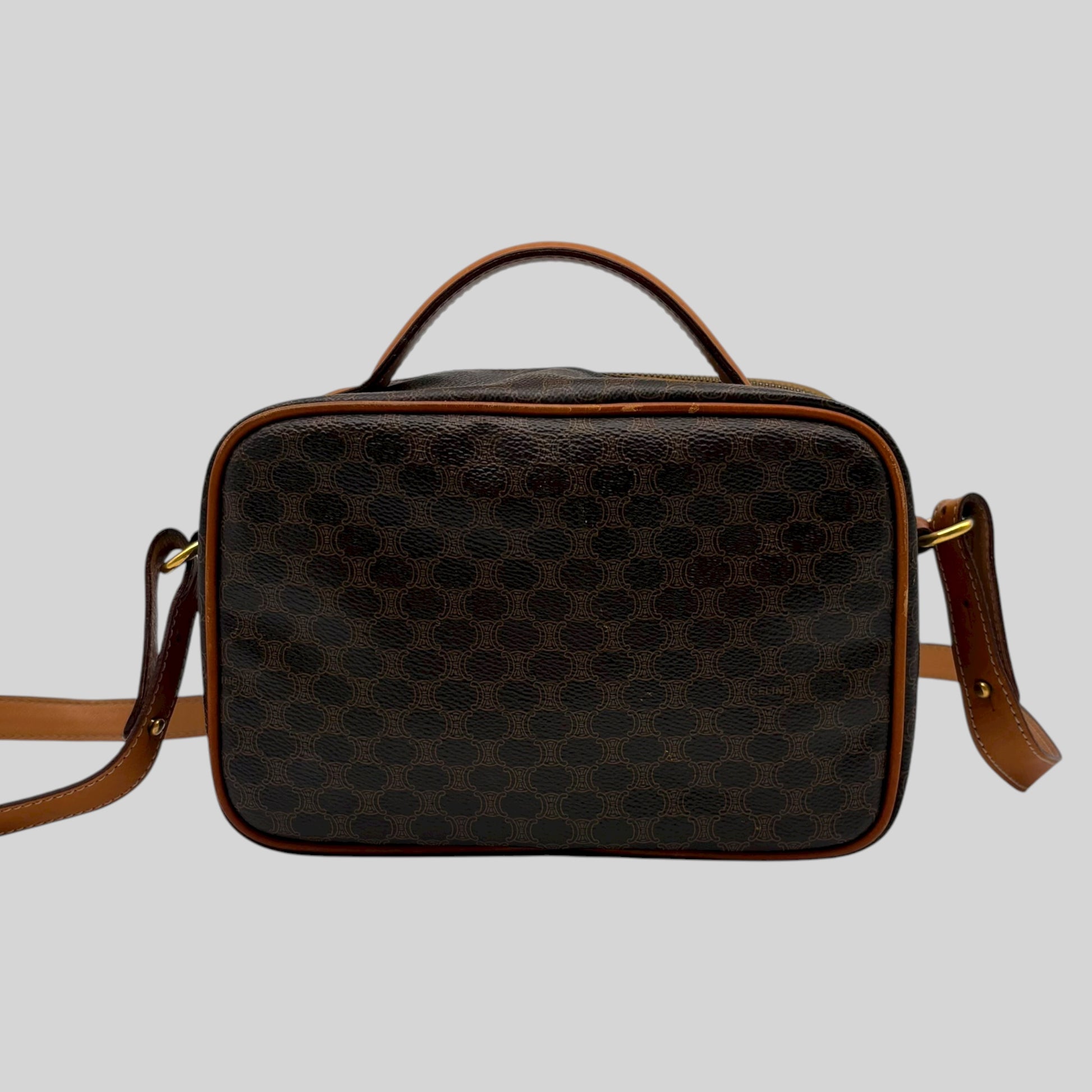 Céline Macadam Shoulder