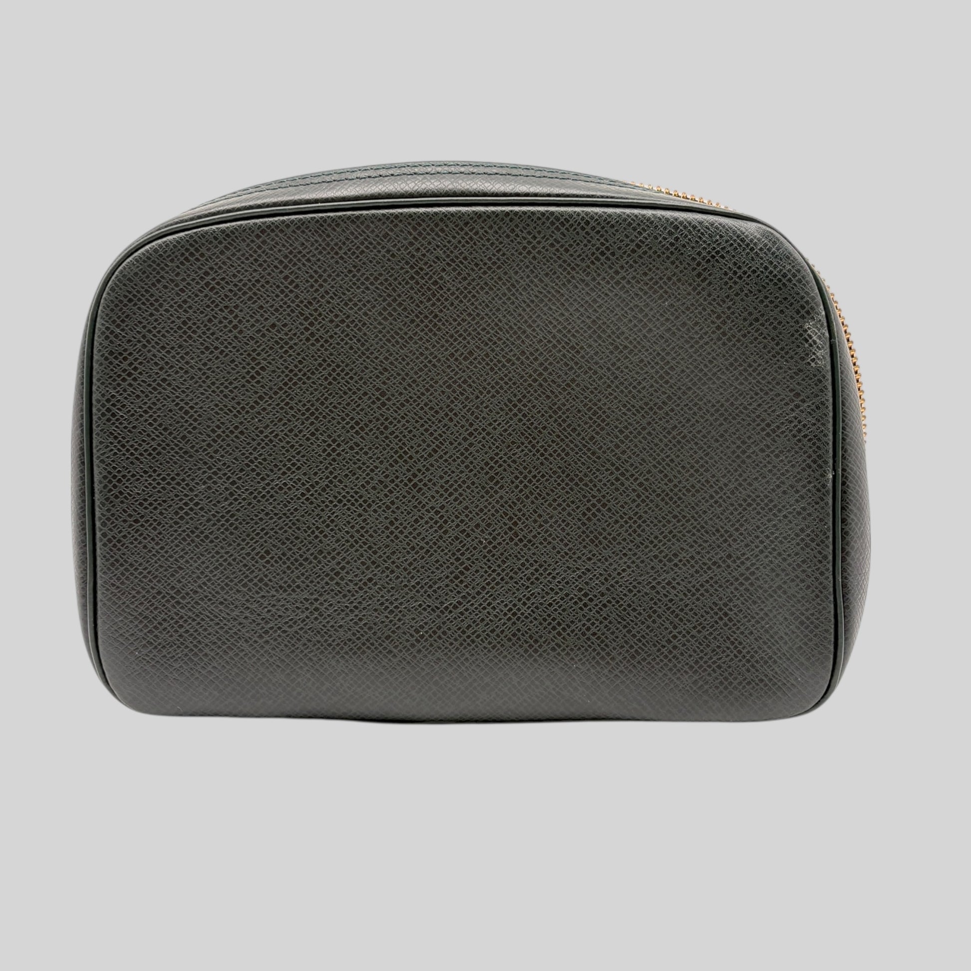 Louis Vuitton Taiga Pouch