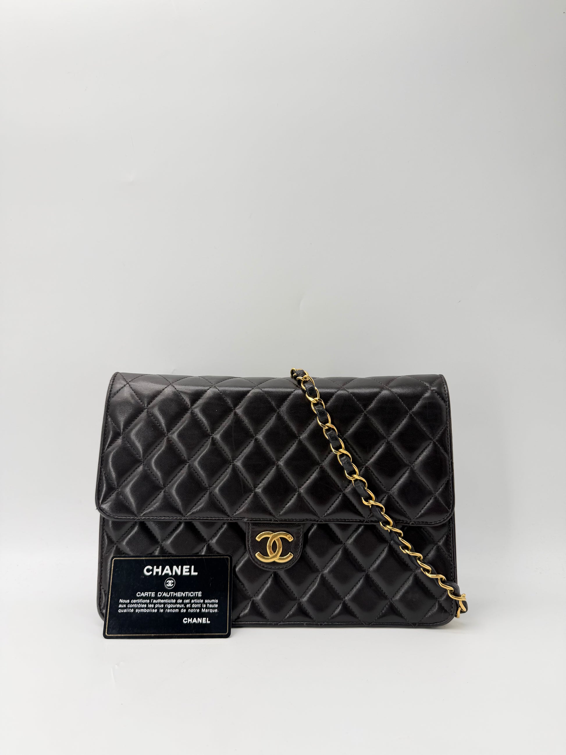 CHANEL CLASSIC FLAP