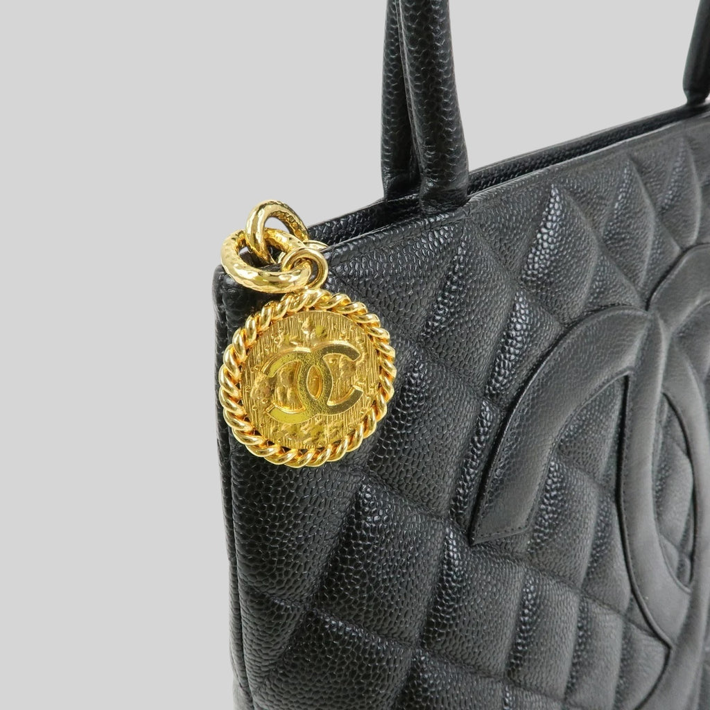 Chanel COCO Médaillon