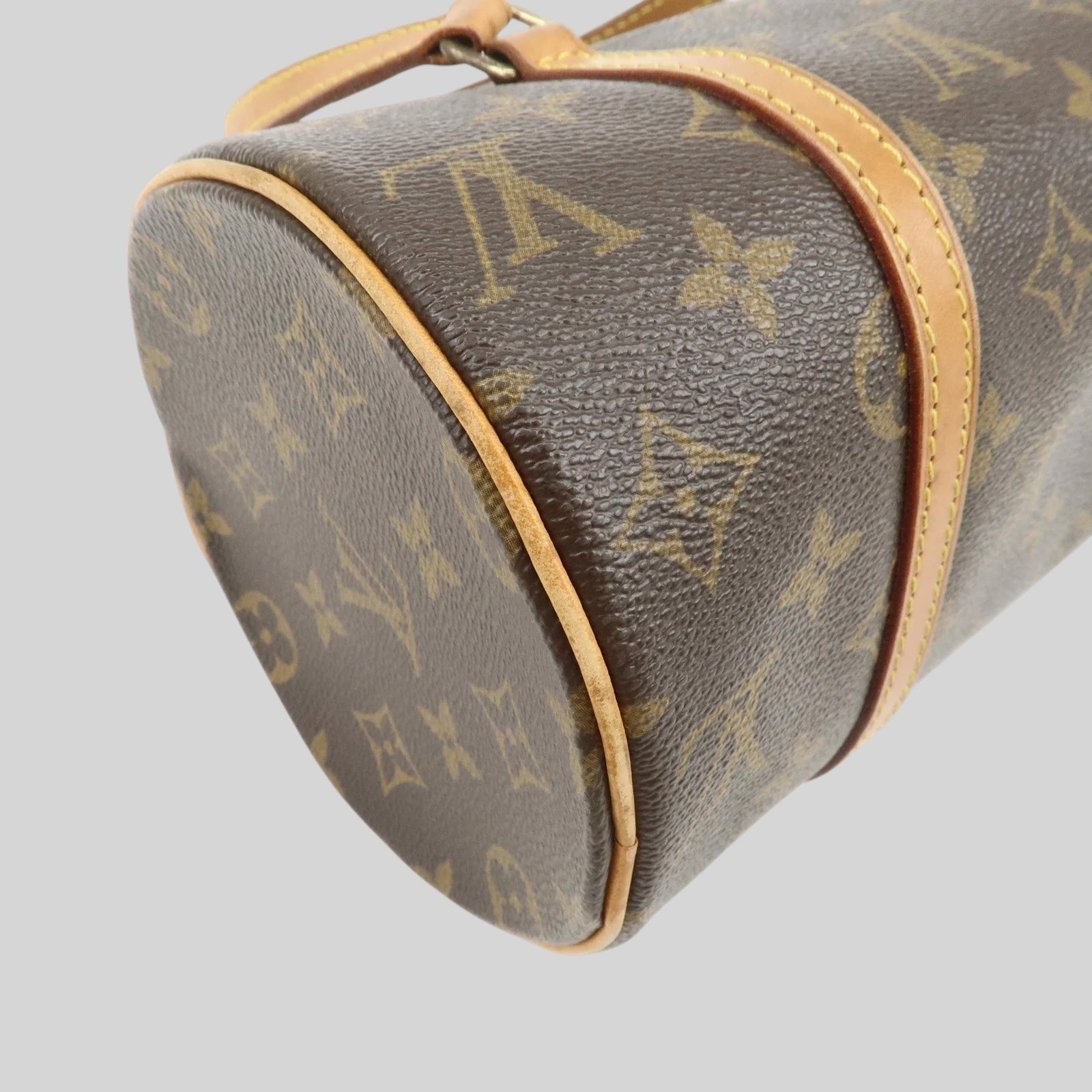 Louis Vuitton Papillon 26