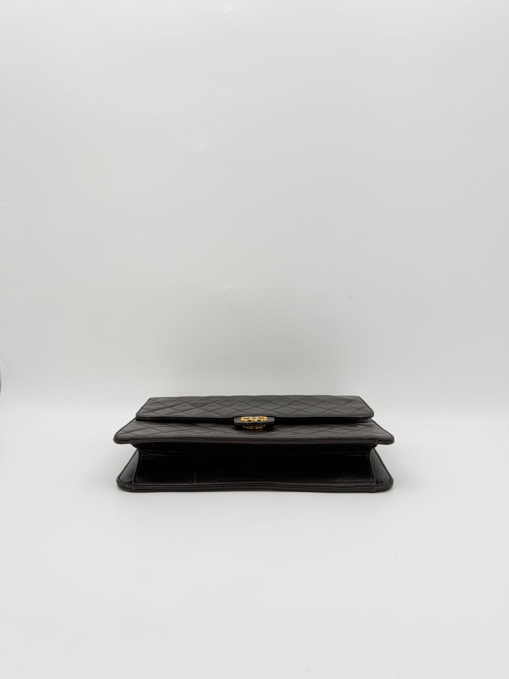 CHANEL CLASSIC FLAP