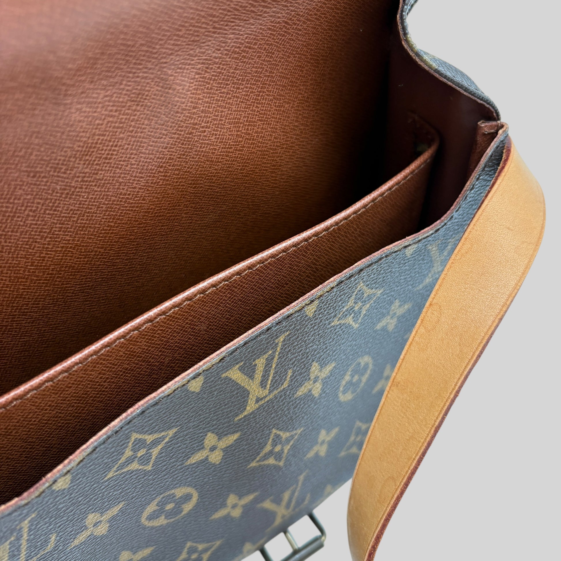 Louis Vuitton Cartouchière MM