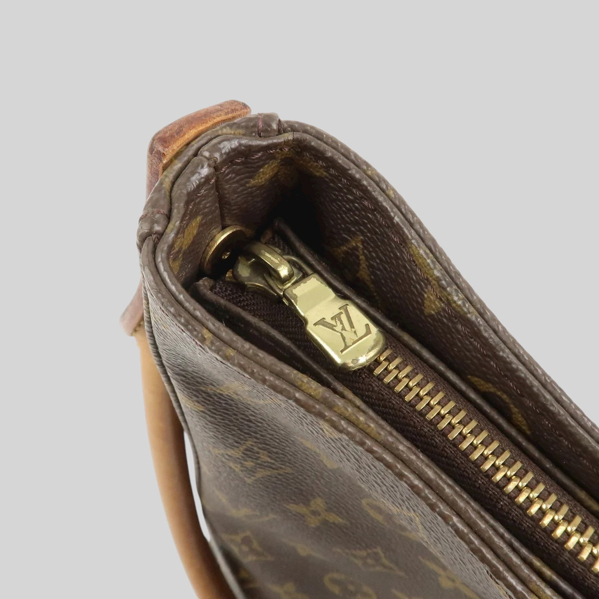 Louis Vuitton Looping GM
