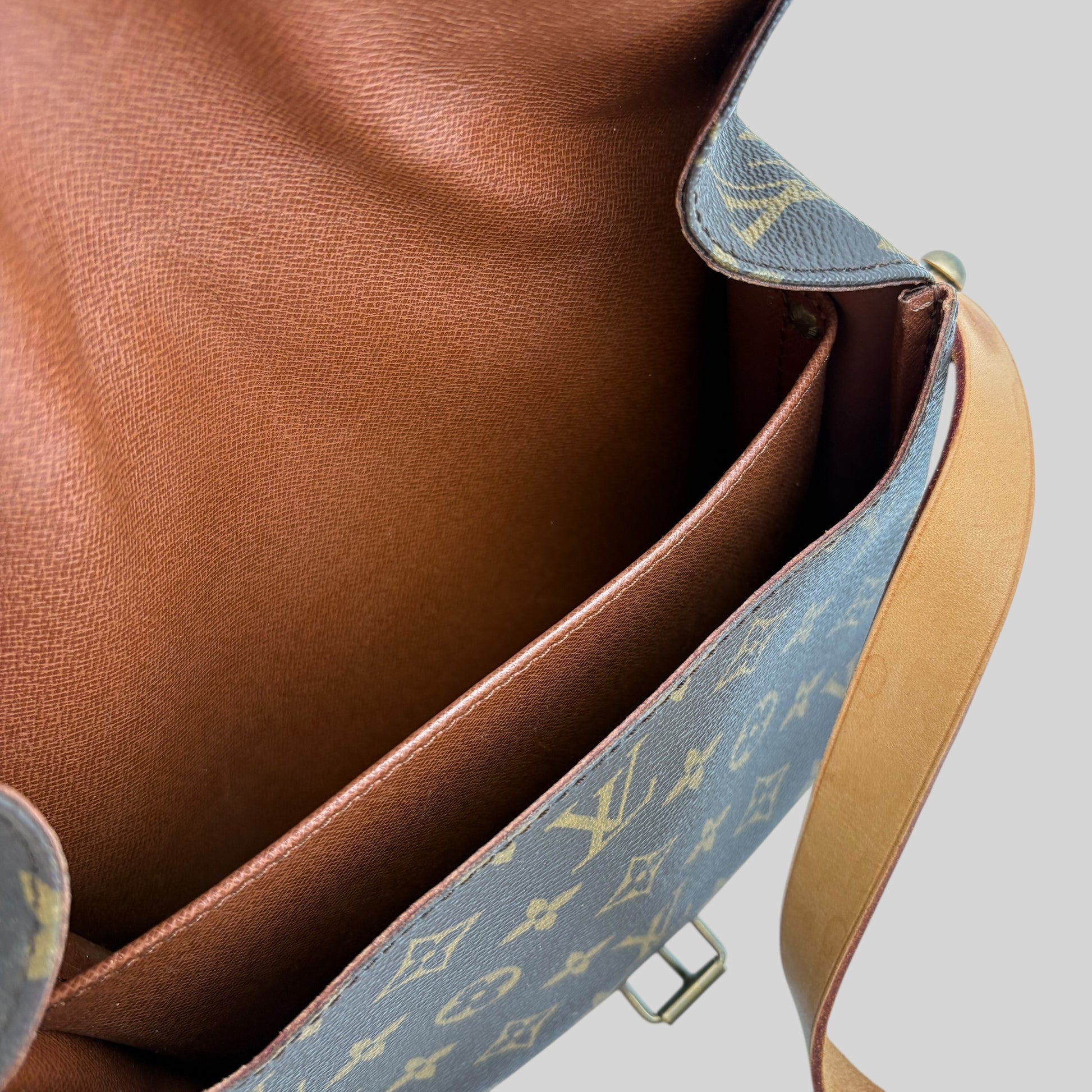 Louis Vuitton Cartouchière MM