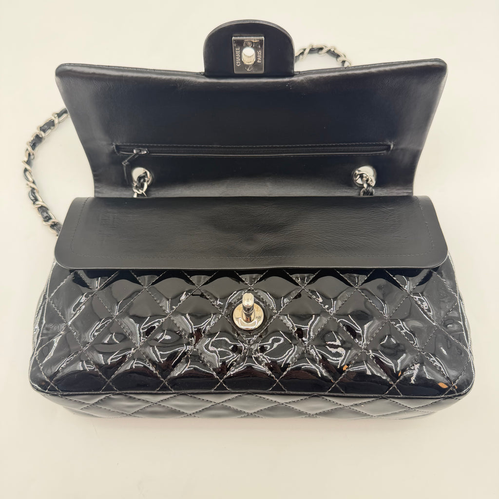 CHANEL TIMELESS 25 PATENT LEATHER