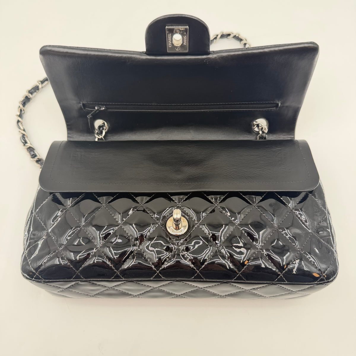 CHANEL TIMELESS 25 PATENT LEATHER