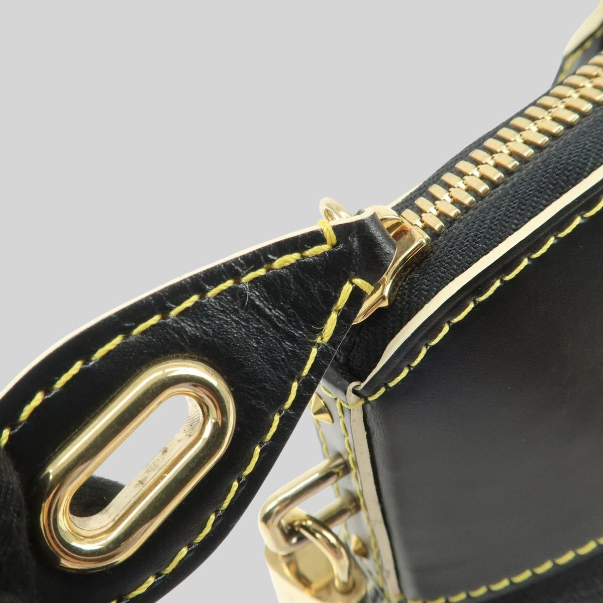 Louis Vuitton Suhari Lock It