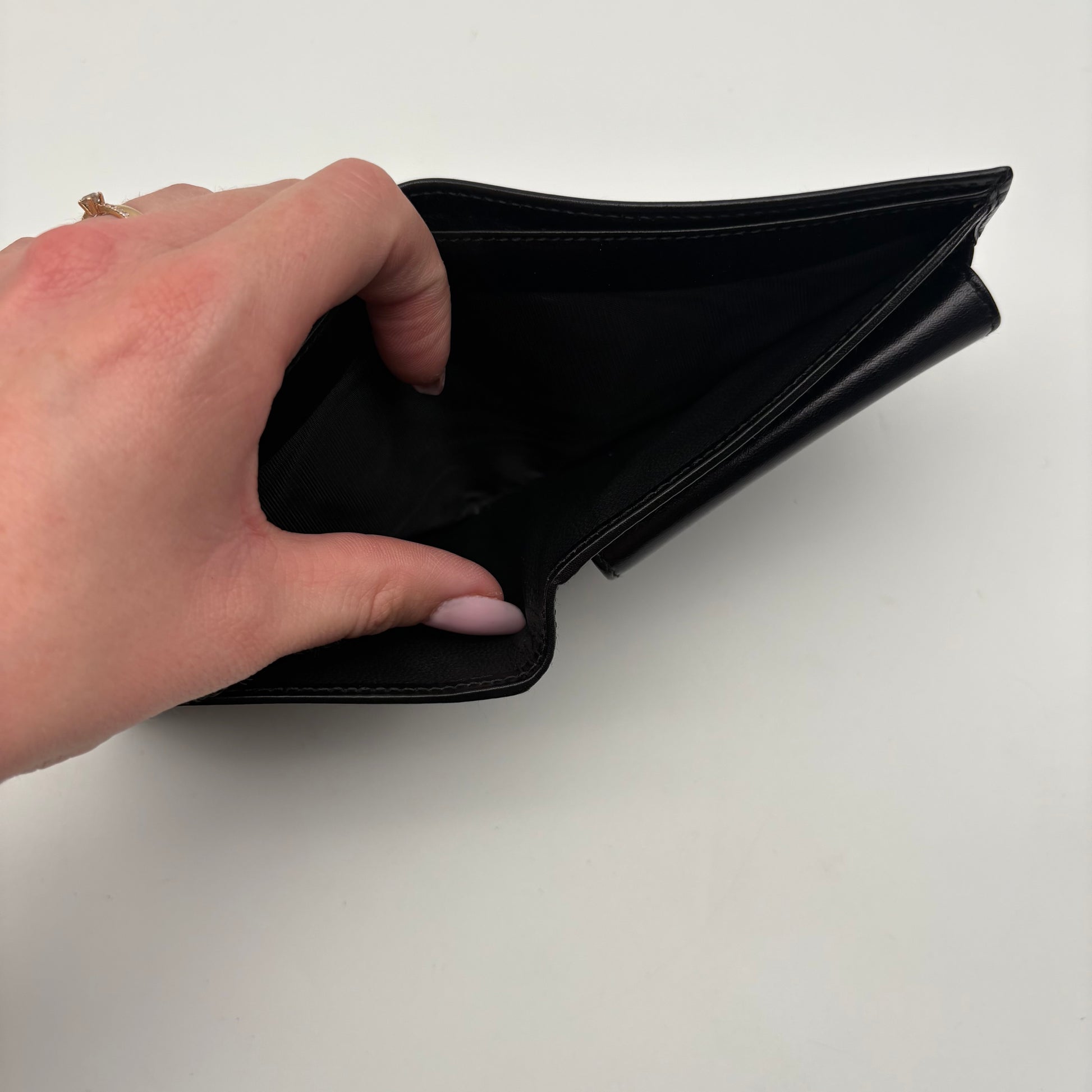Gucci G Black