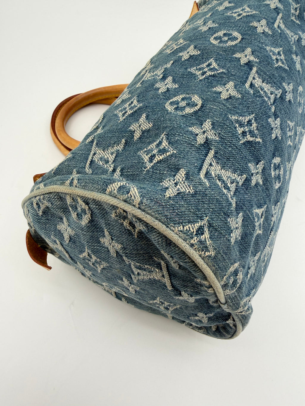 LOUIS VUITTON NEO SPEEDY