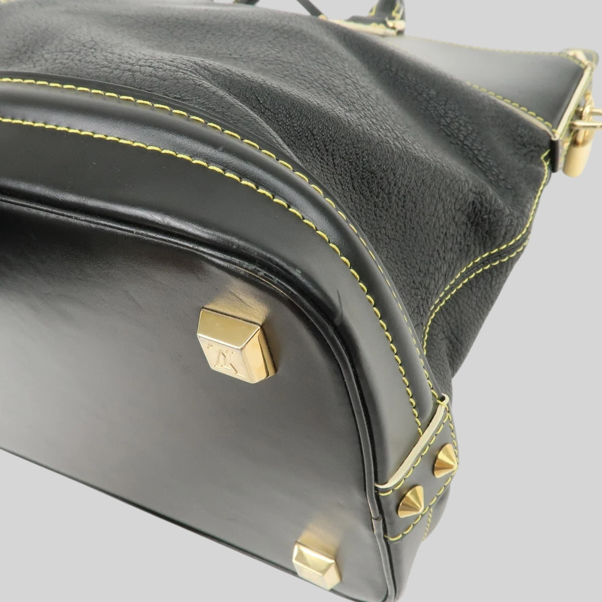 Louis Vuitton Suhari Lock It