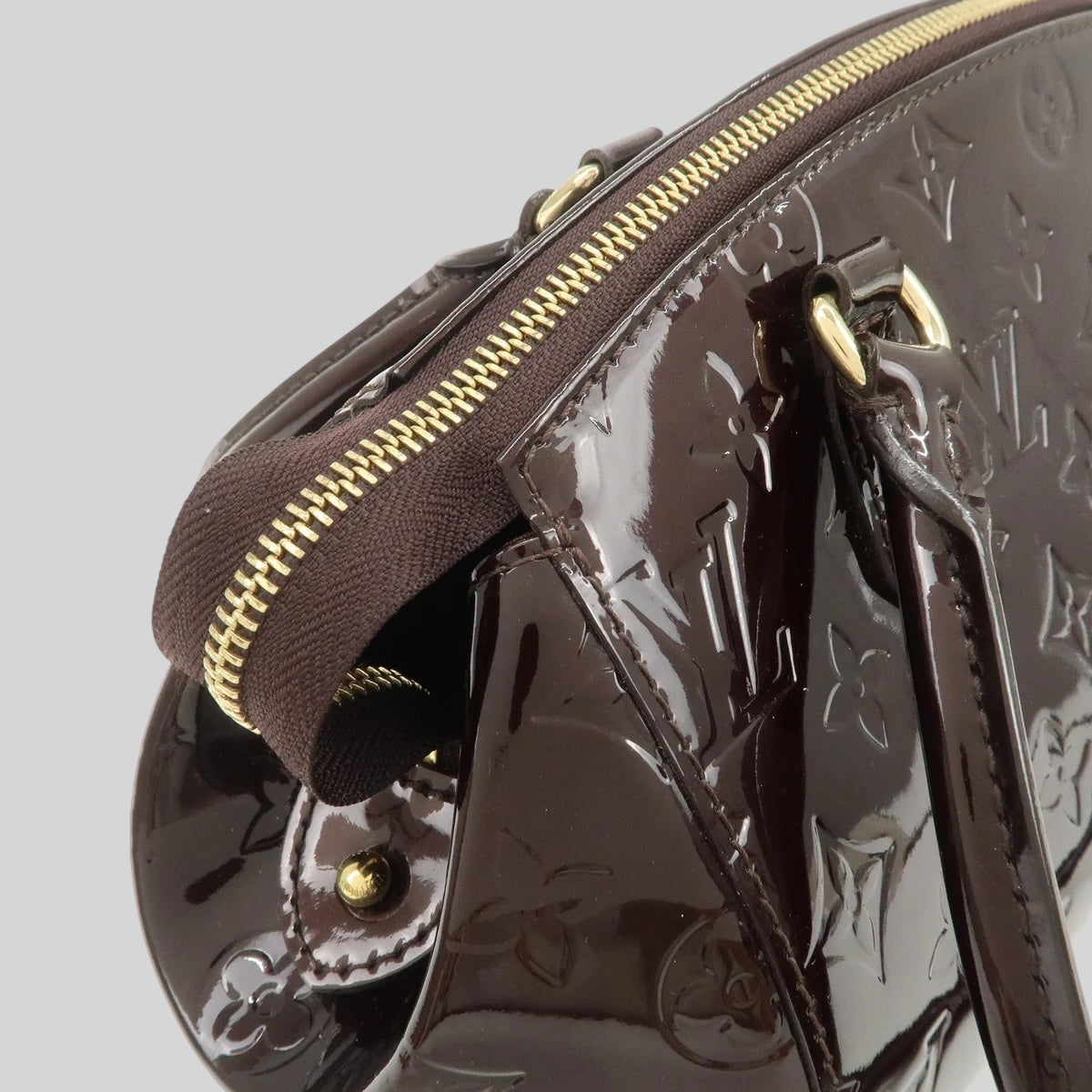Louis Vuitton Sherwood