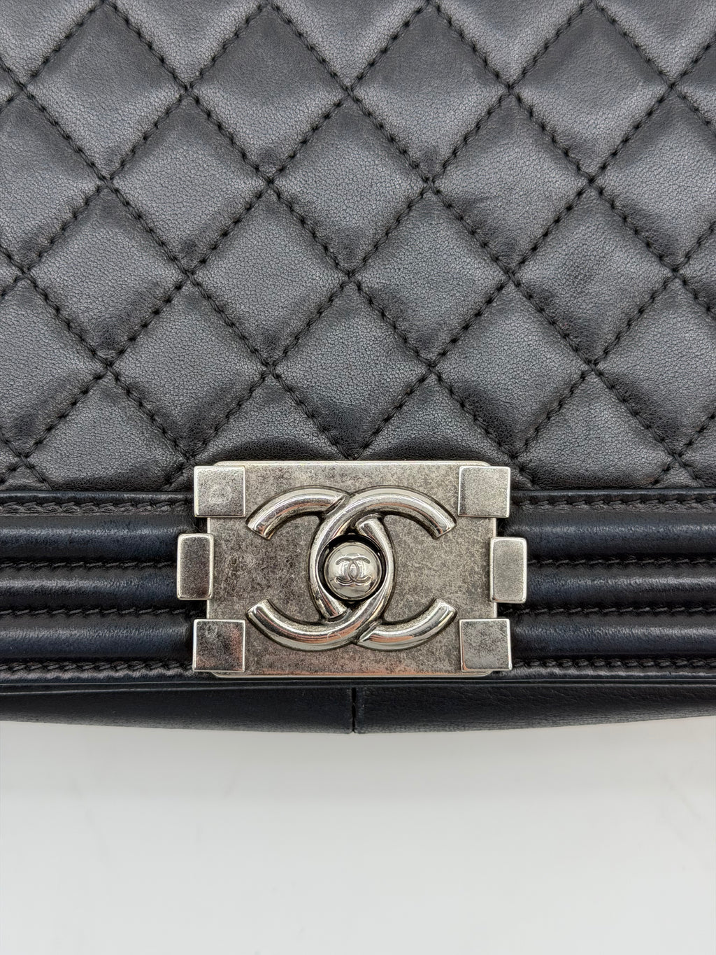 CHANEL BOY XL