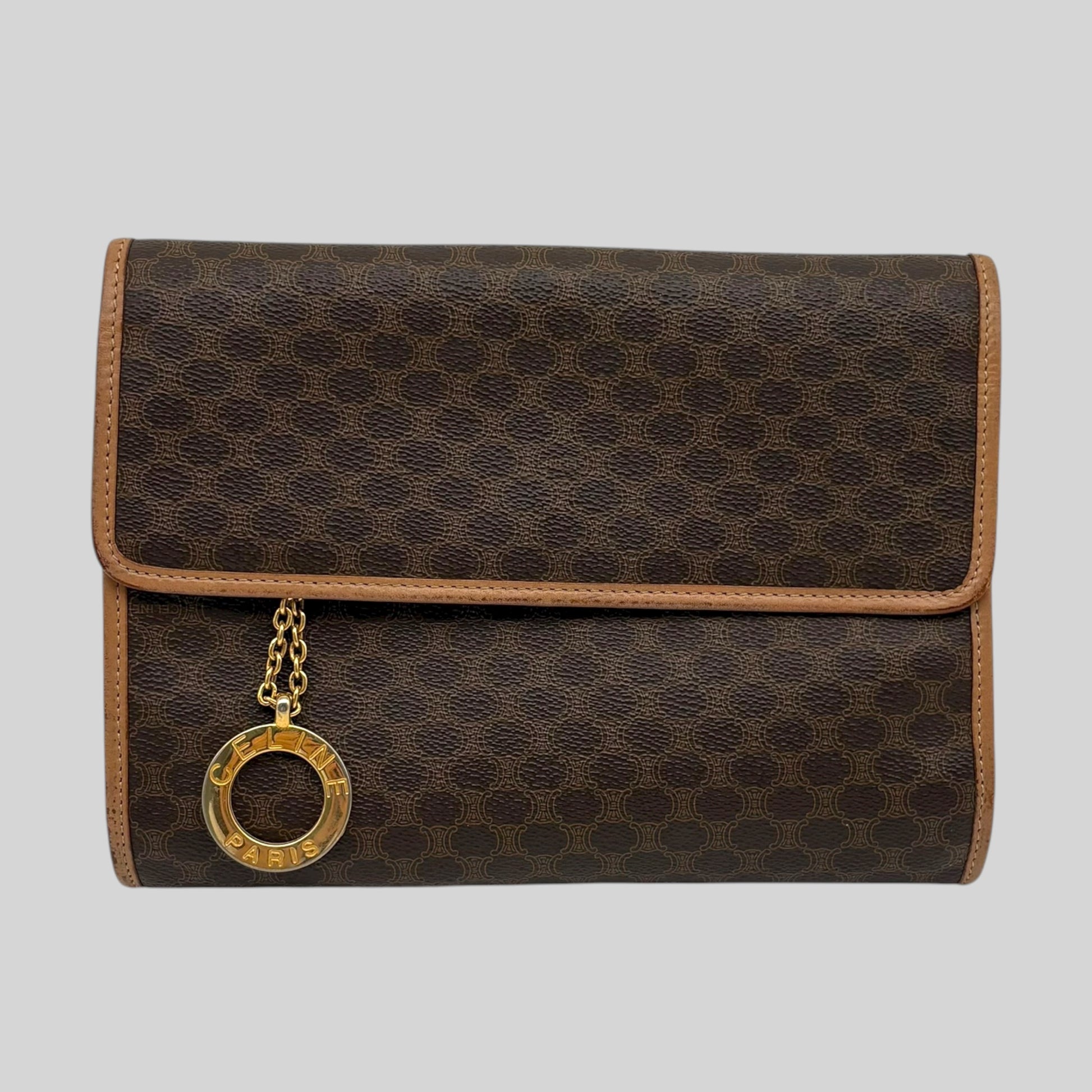 Céline Macadam Shoulder