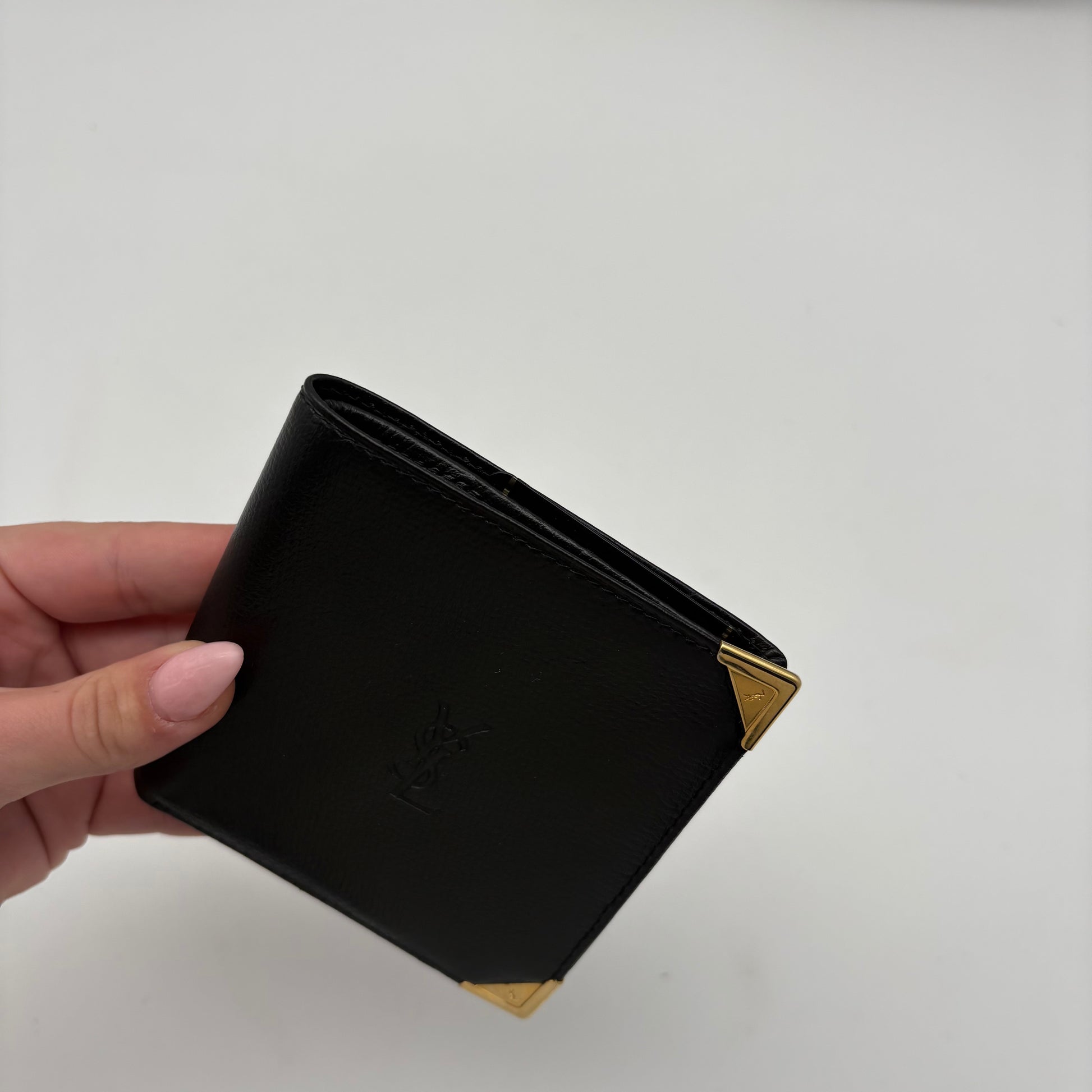 Yves Saint Laurent Compact