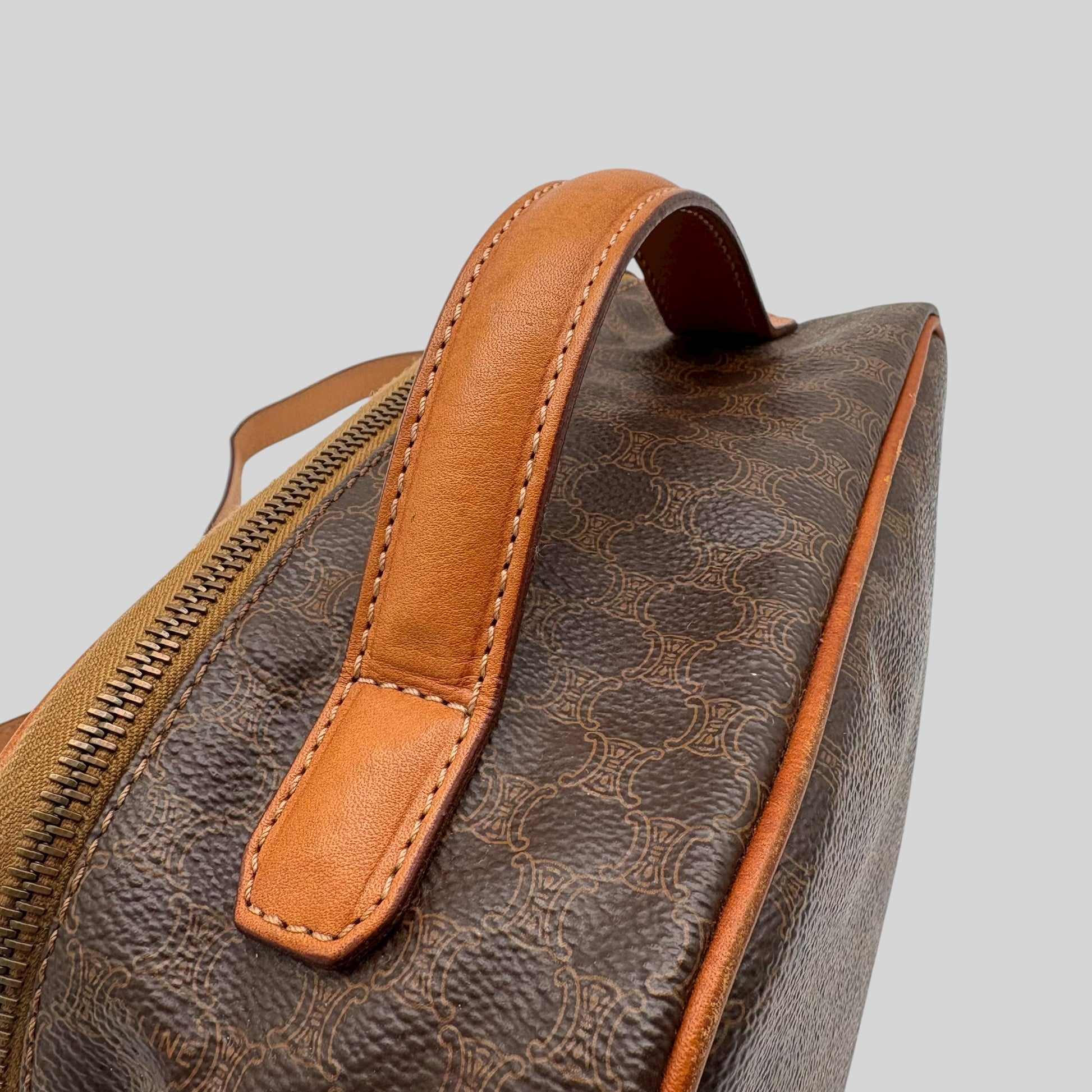 Céline Macadam Shoulder