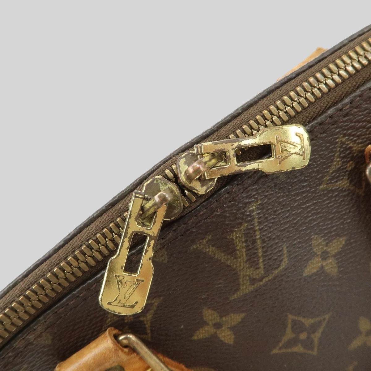 Louis Vuitton Alma PM