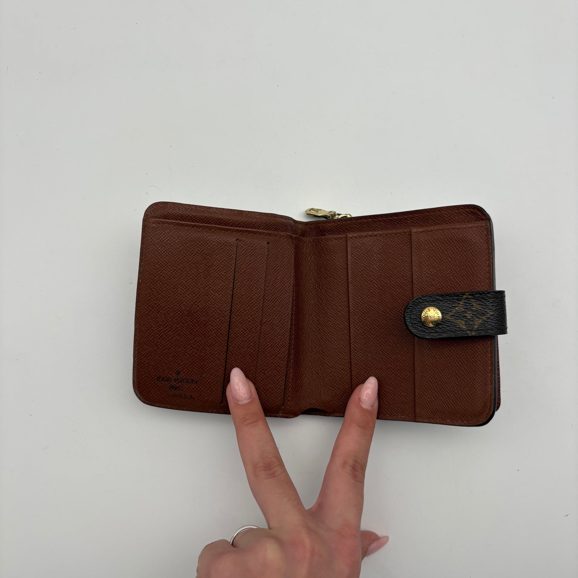 Louis Vuitton Compact Zippy