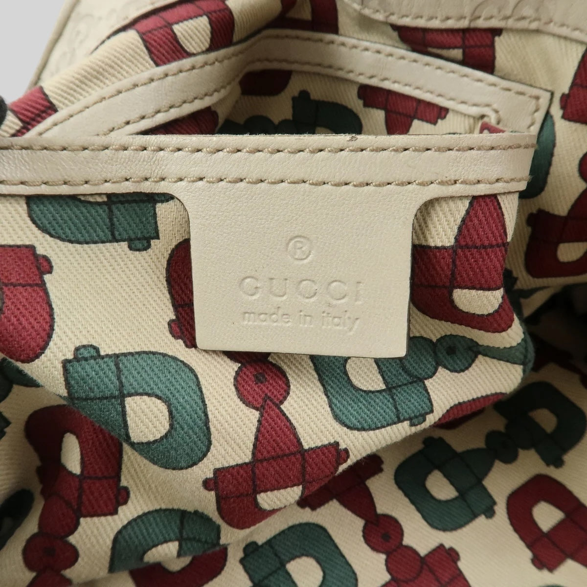 Gucci Jackie GG Ivory