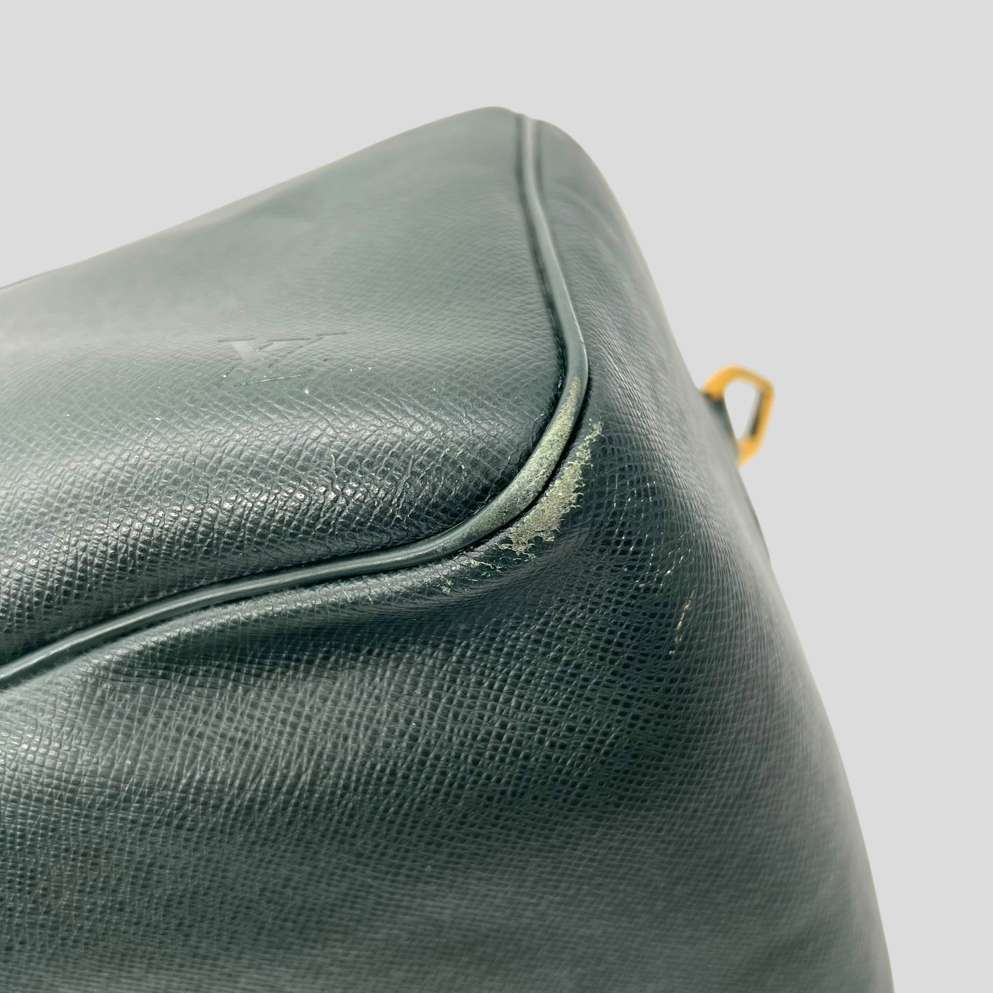 Louis Vuitton Kendall PM Taiga