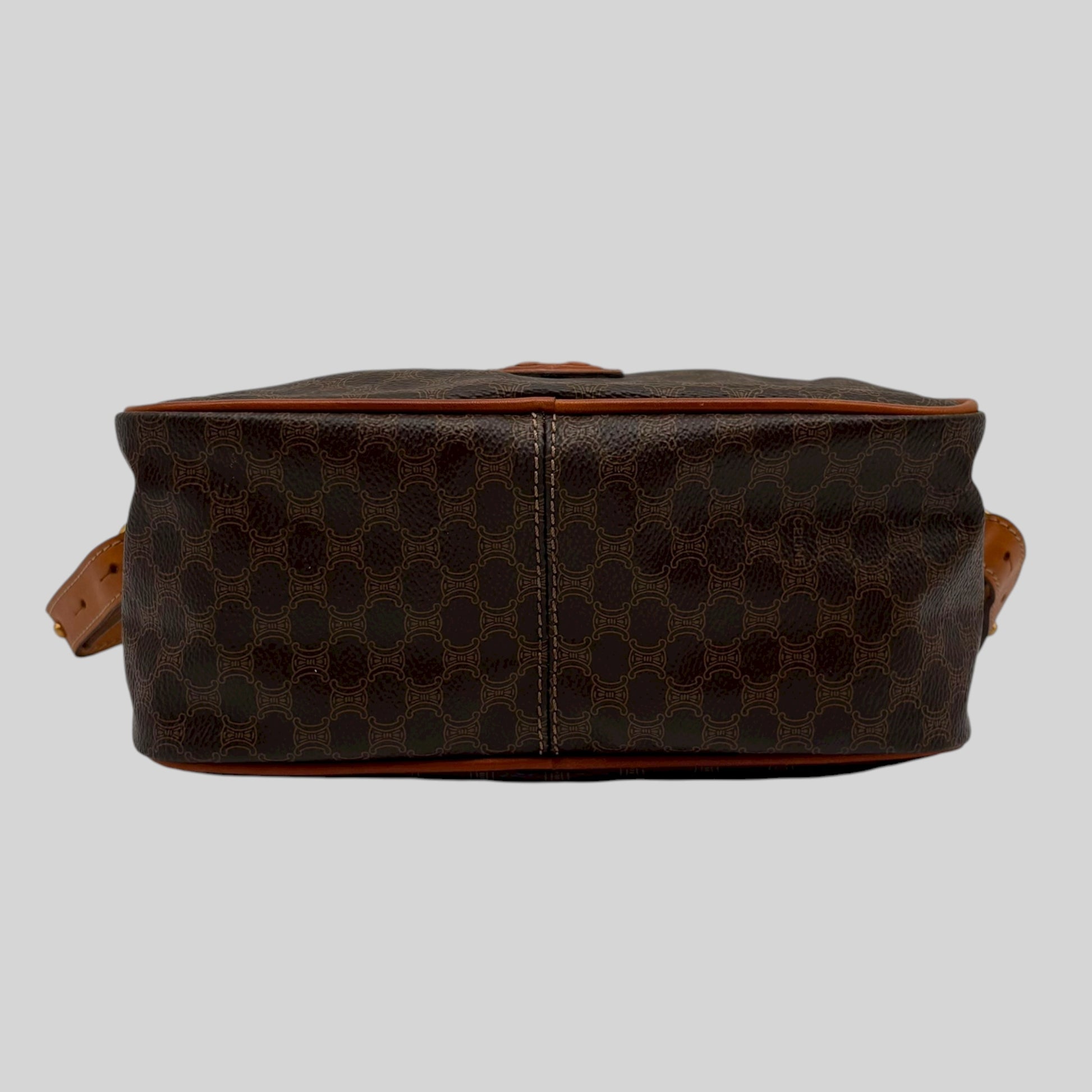 Céline Macadam Shoulder