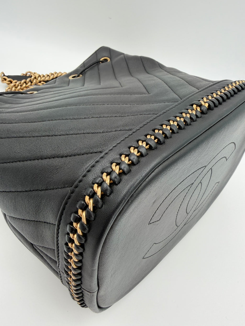 CHANEL SEAU PARIS COSMOPOLITE