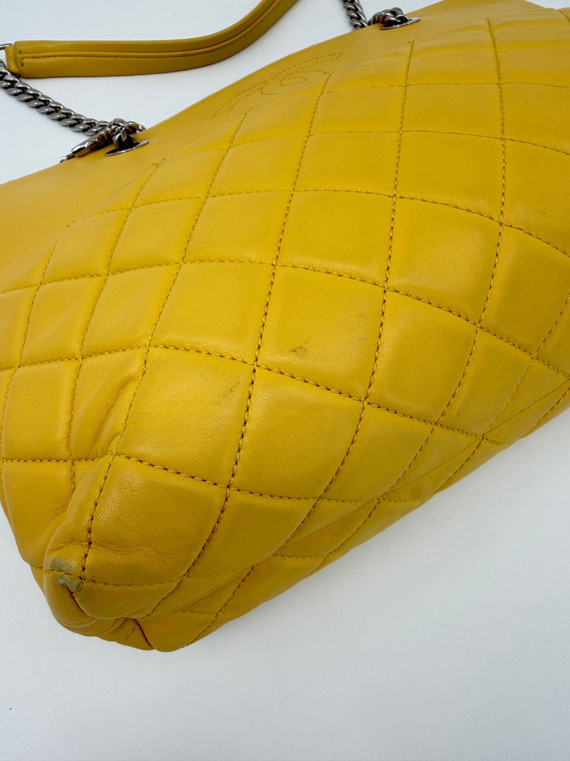CHANEL MATELASSE TOTE