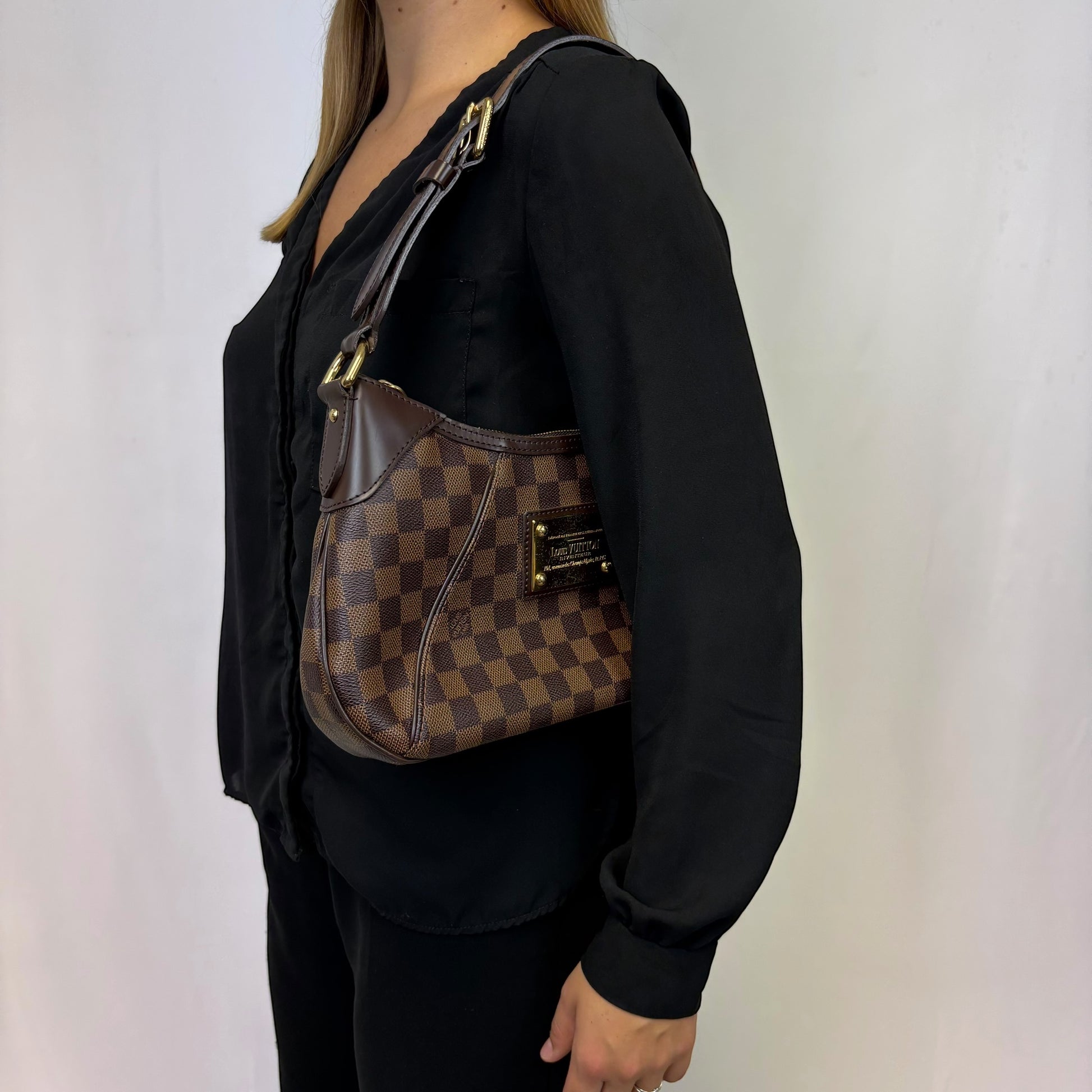 Louis Vuitton Thames PM