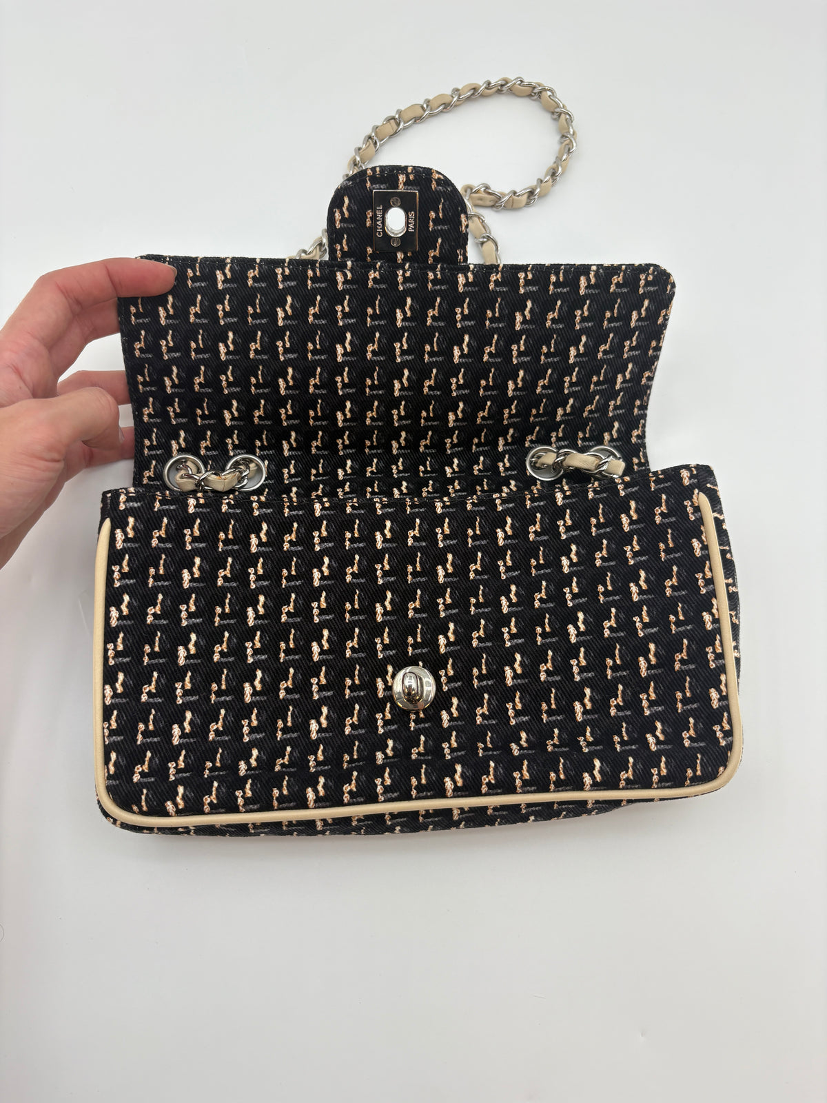 CHANEL CLASSIQUE  FLAP DENIM